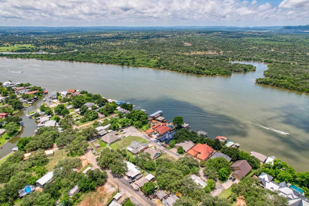 120 Hidden Oaks DR