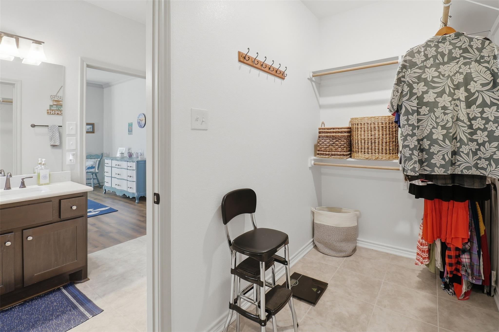 127 Hidden Oaks DR