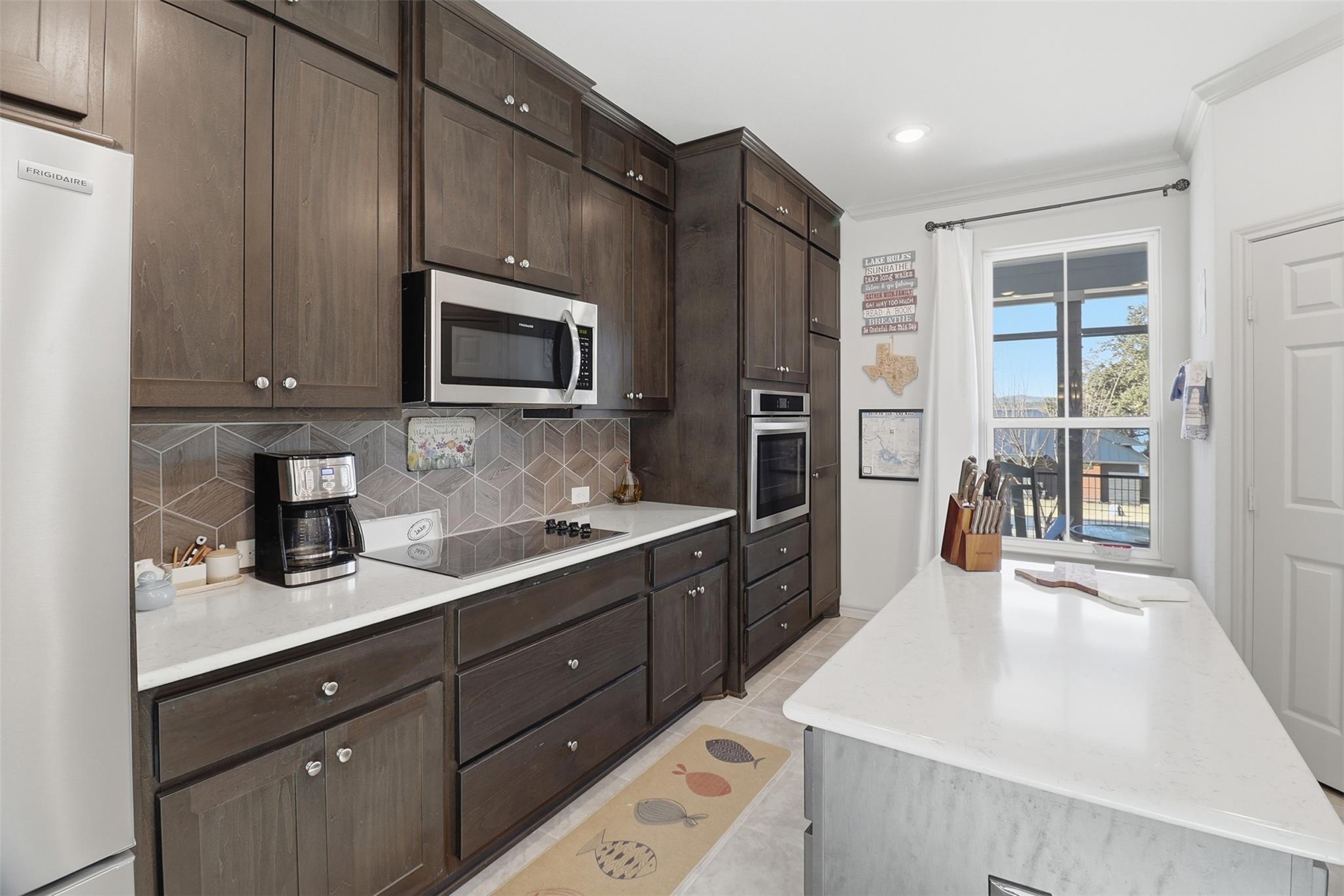 127 Hidden Oaks DR