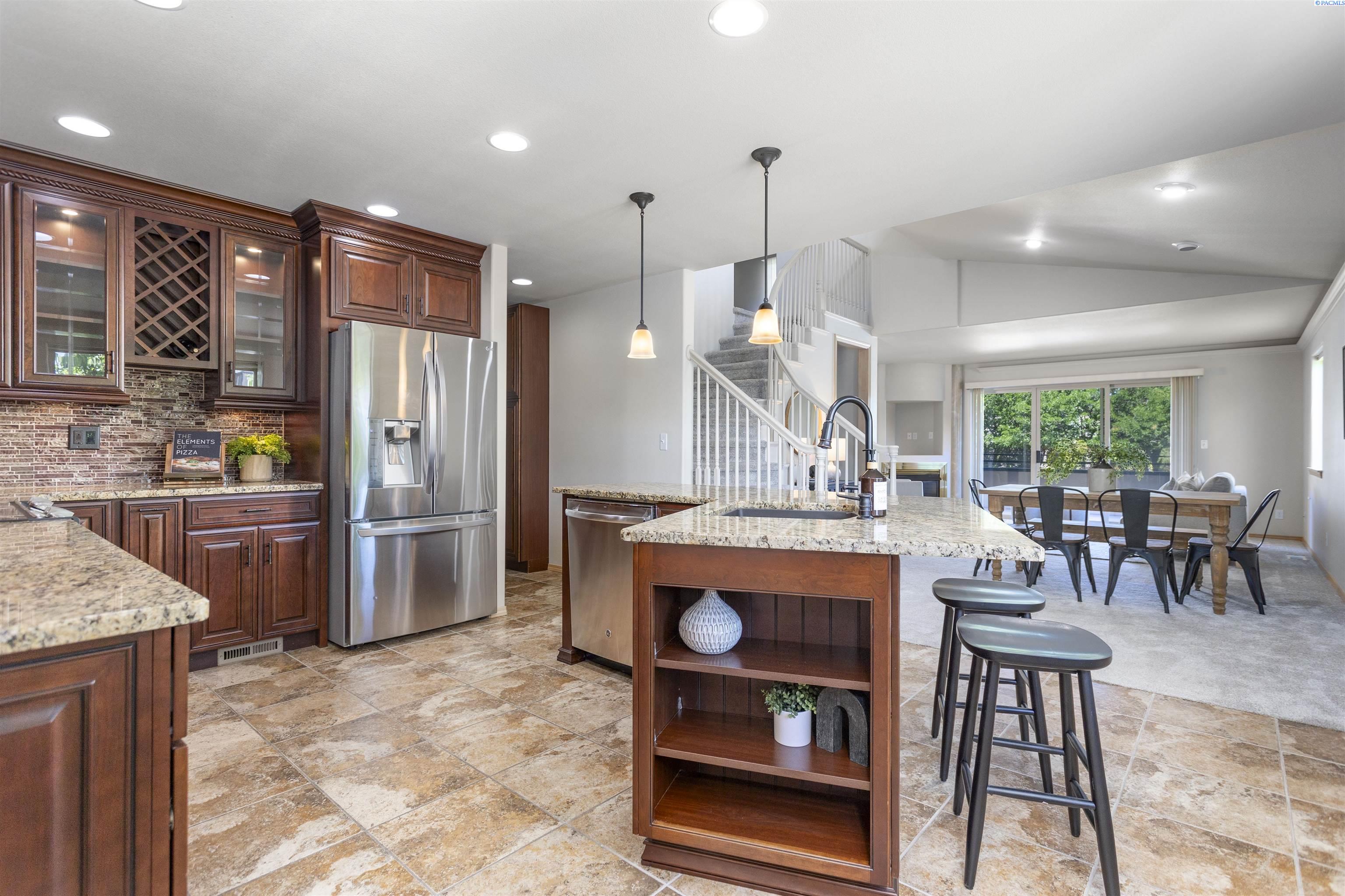 300 Columbia Point Dr #b-116 # 116 Unit: B-116