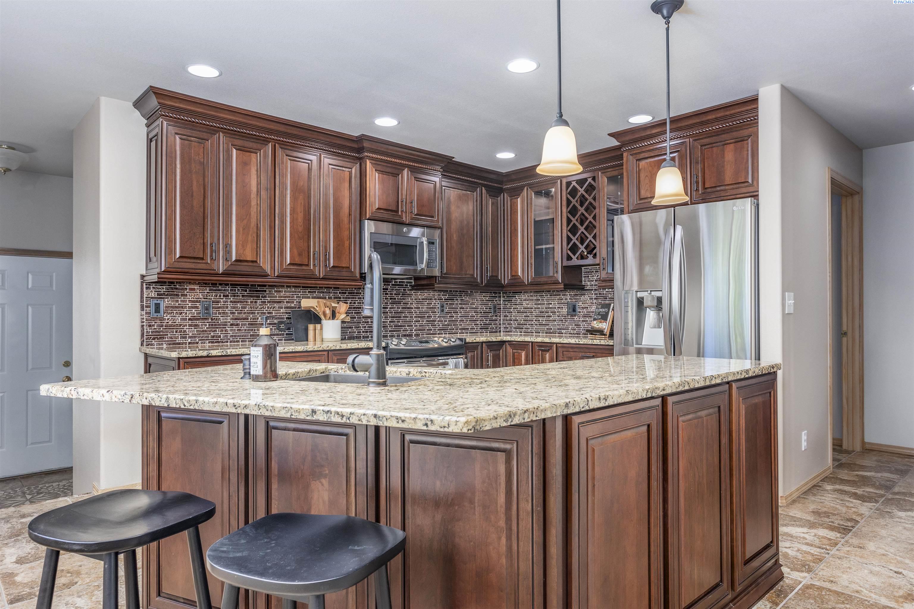 300 Columbia Point Dr #b-116 # 116 Unit: B-116