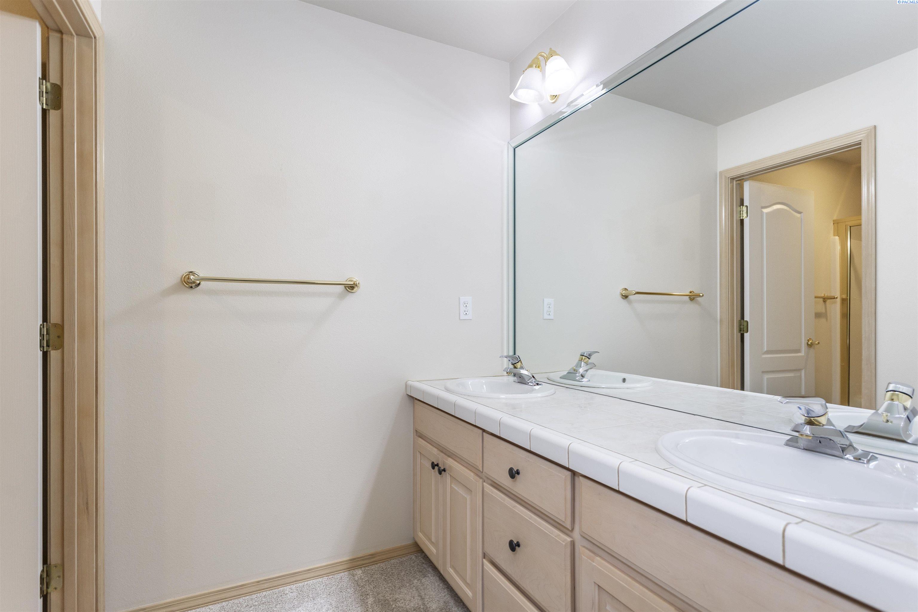 300 Columbia Point Dr #b-116 # 116 Unit: B-116