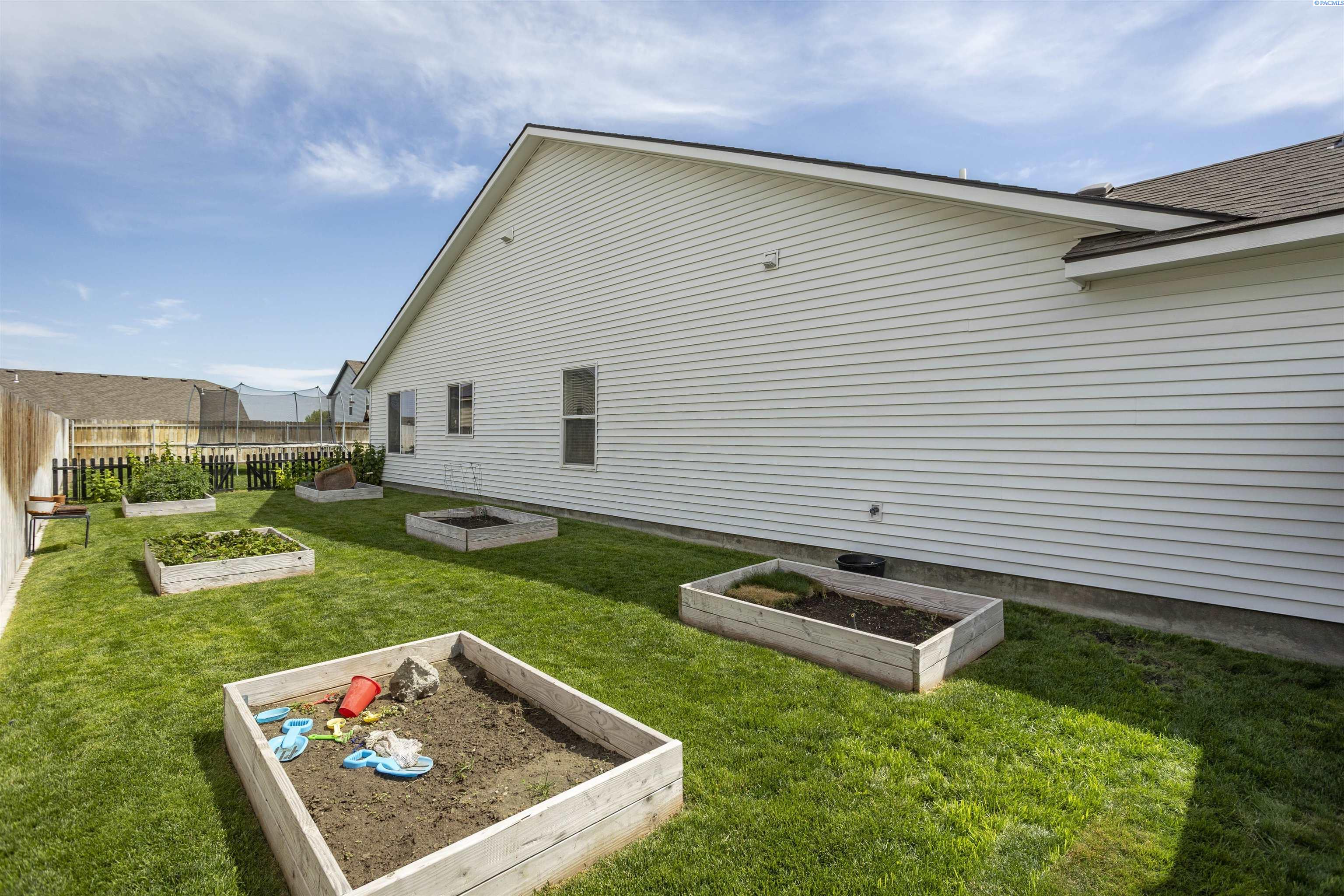 4901 NW Commons Drive