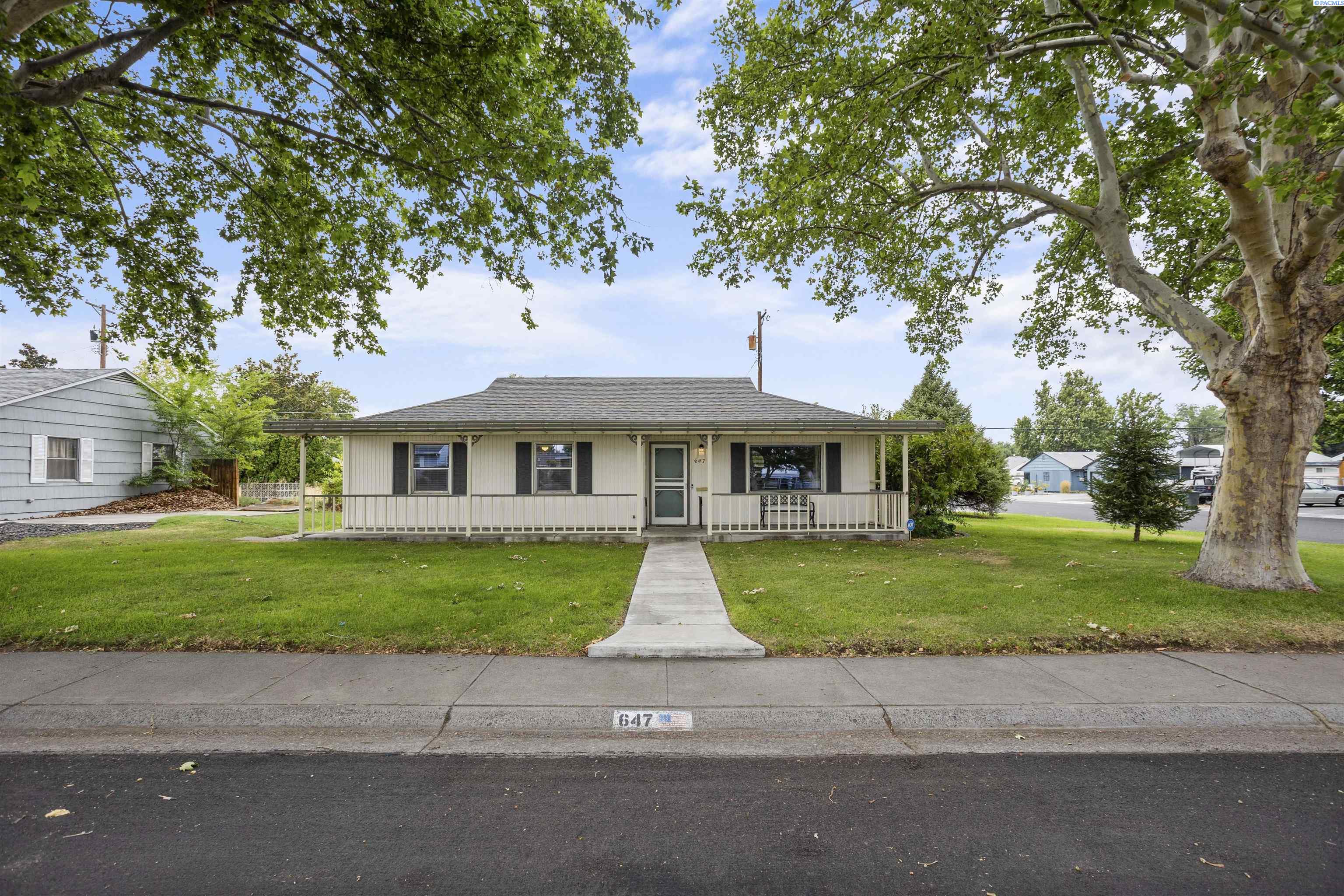 647 Birch Ave.