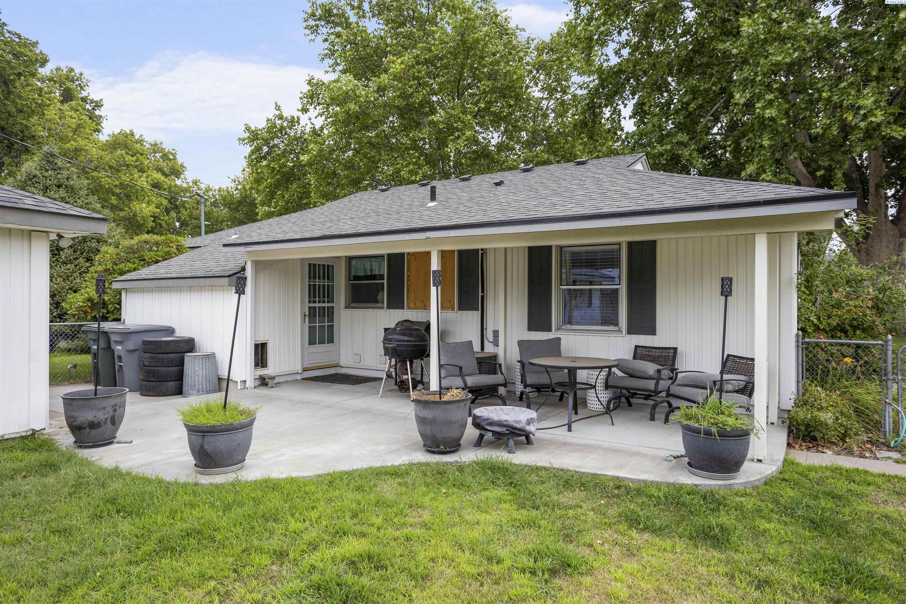 647 Birch Ave.