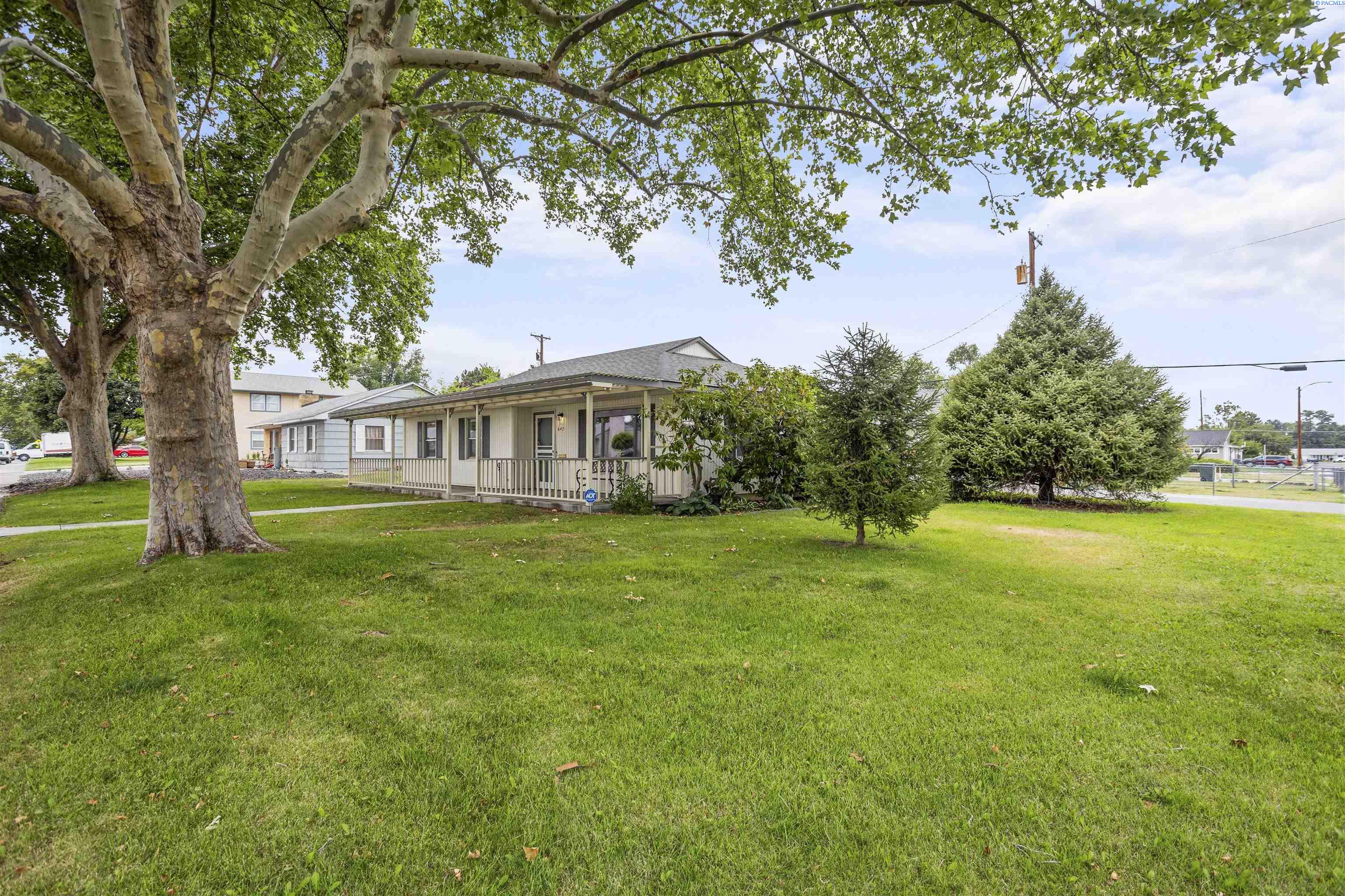 647 Birch Ave.