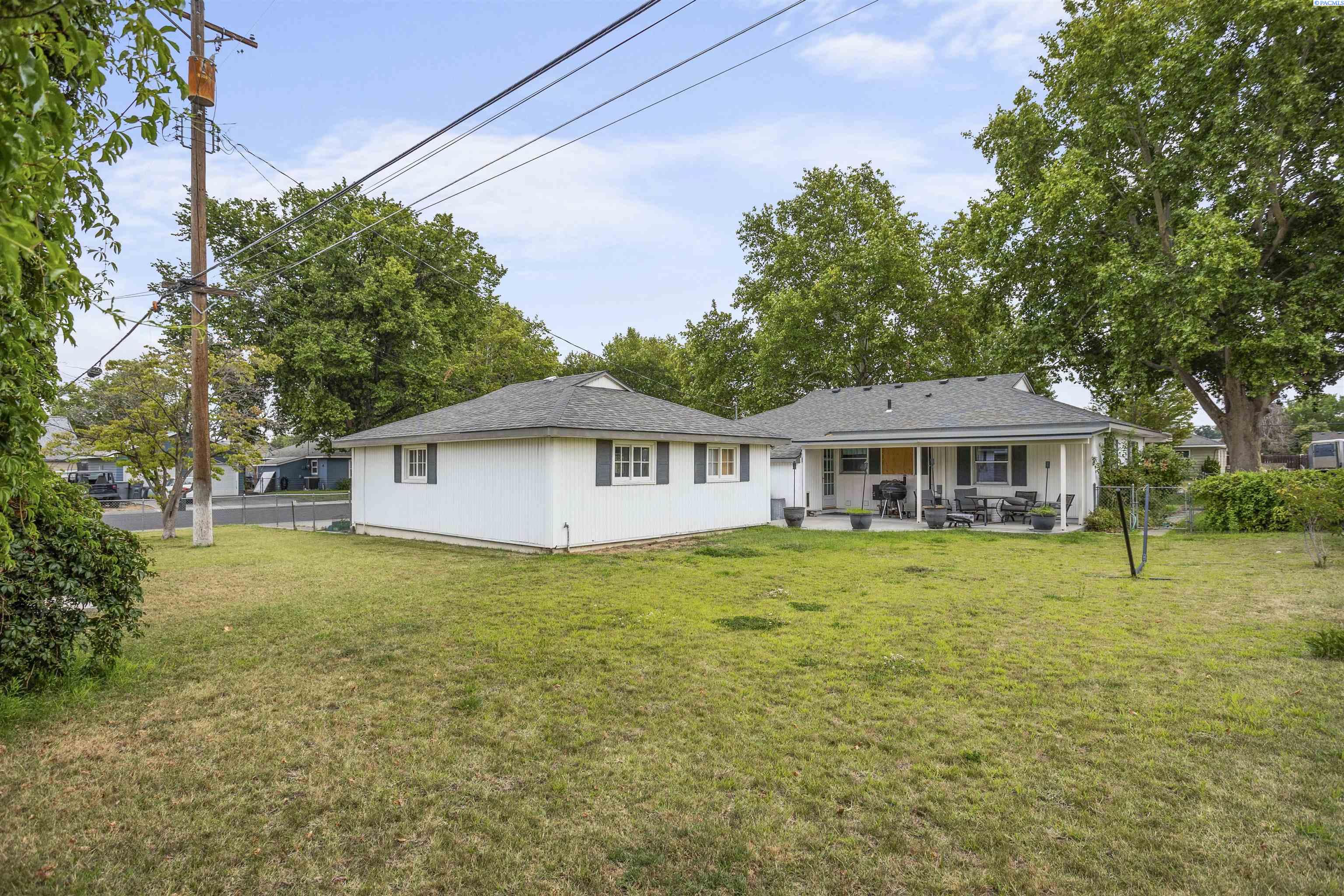 647 Birch Ave.