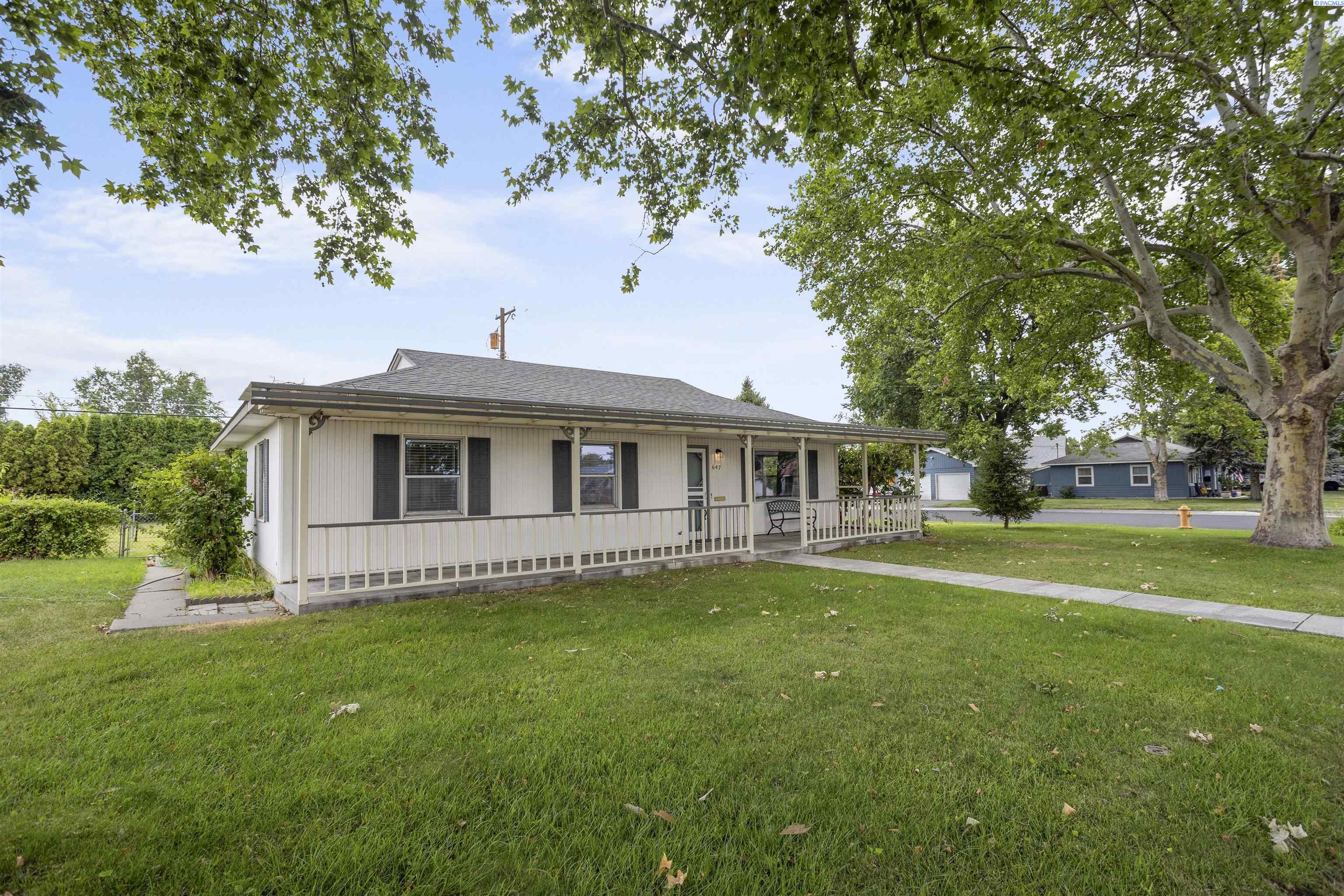 647 Birch Ave.