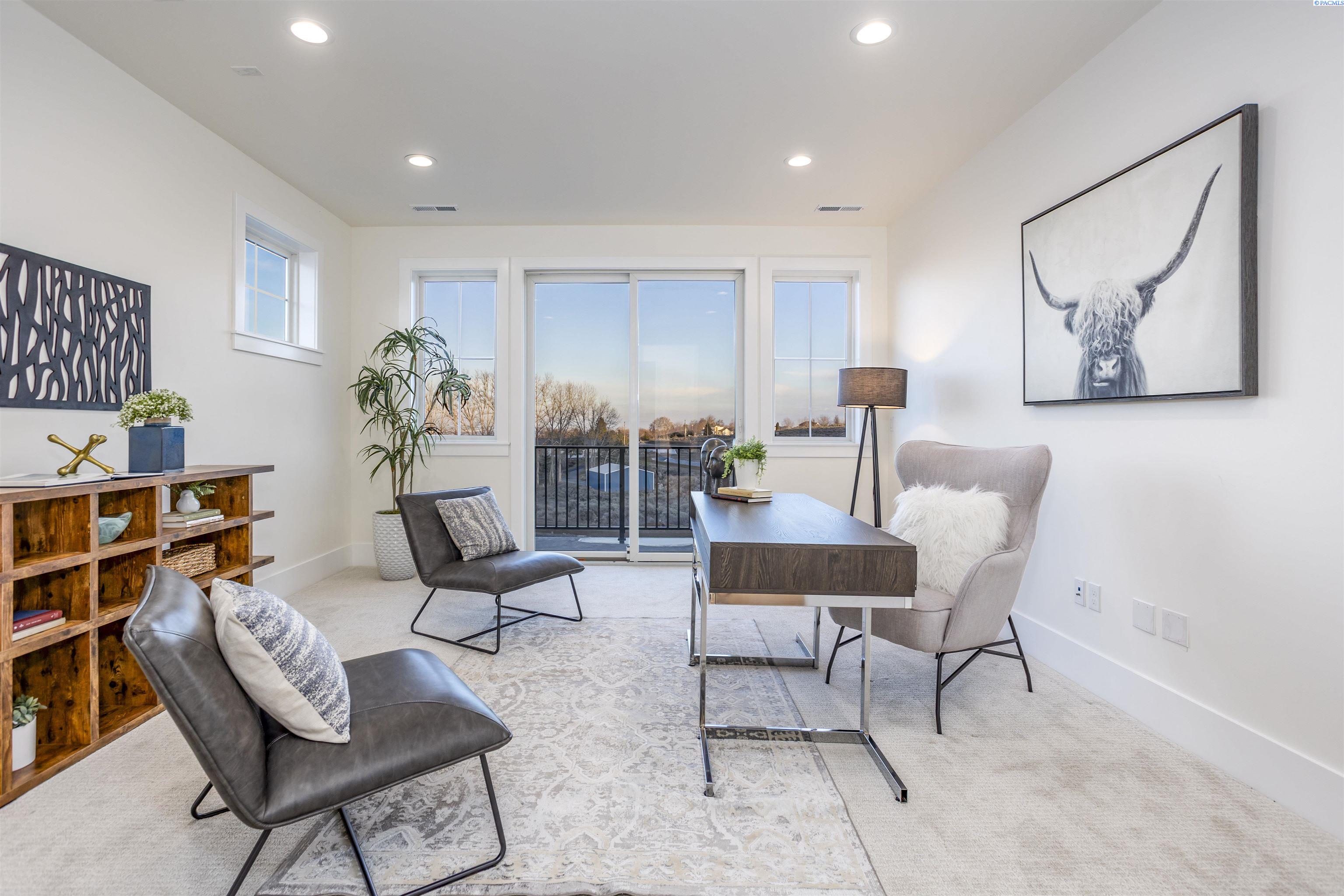 1226 Meadow Hills Dr