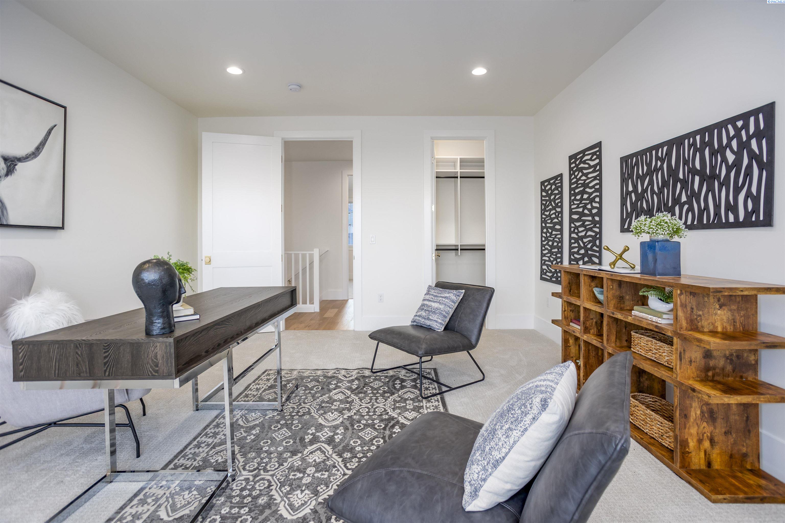 1226 Meadow Hills Dr