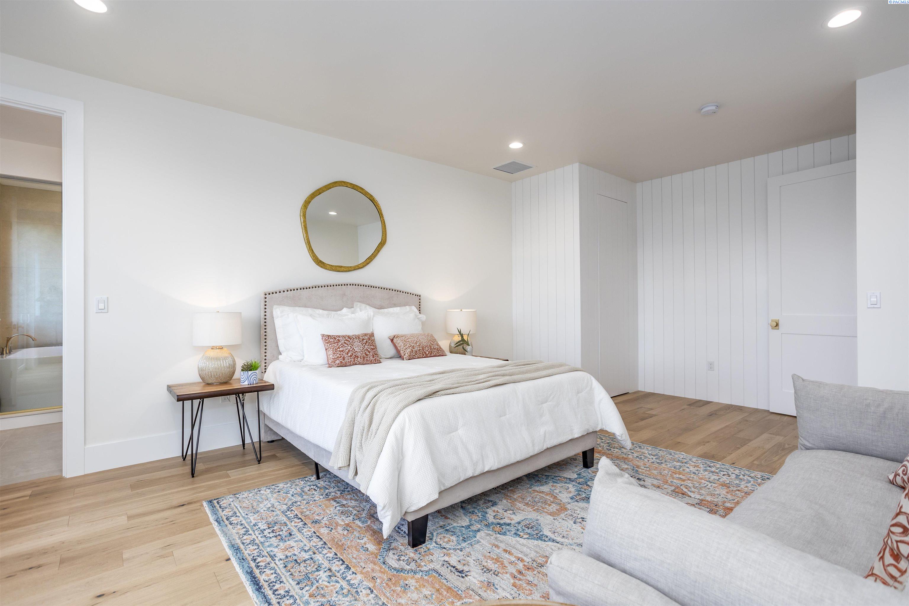 1226 Meadow Hills Dr