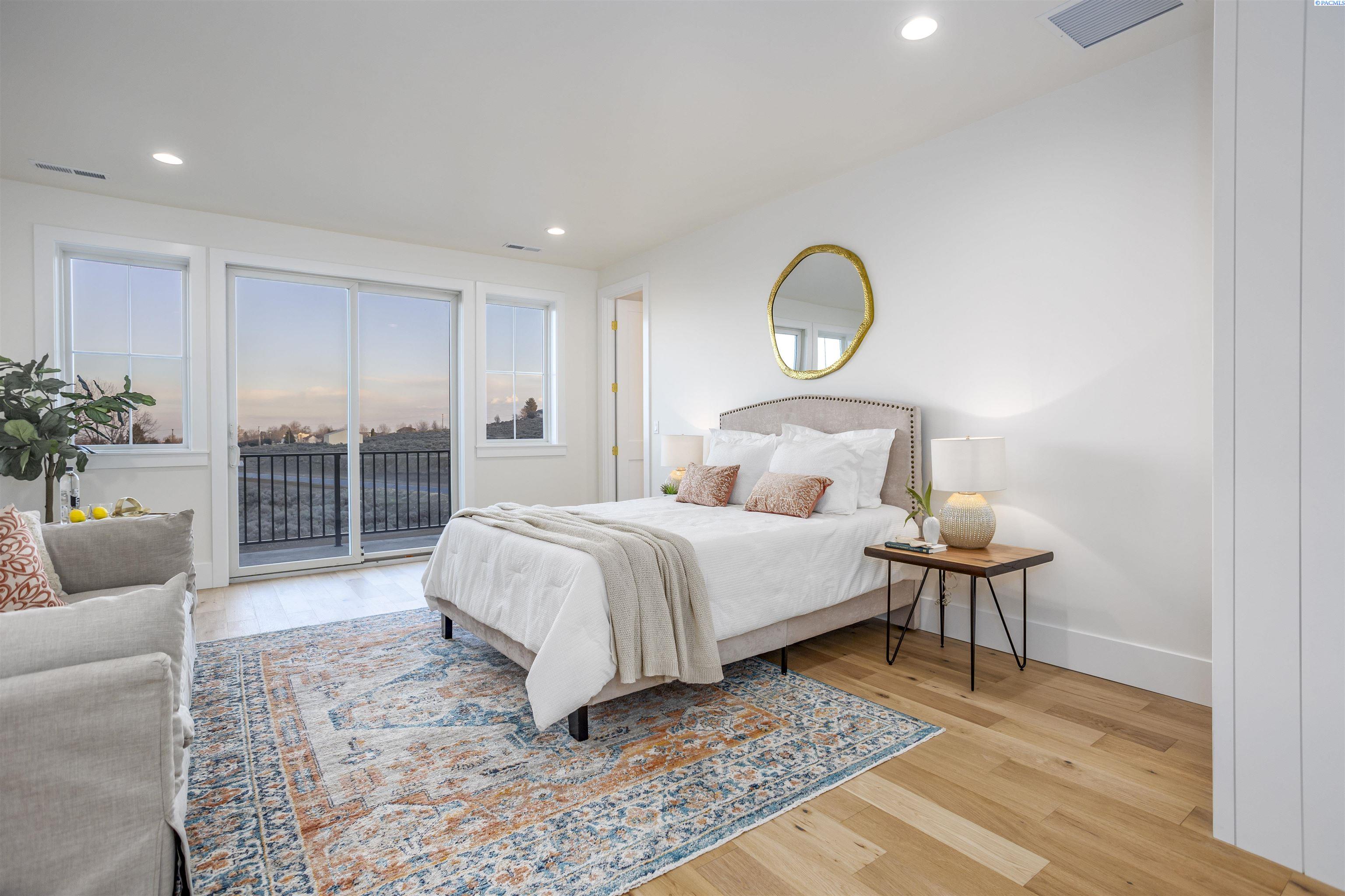 1226 Meadow Hills Dr