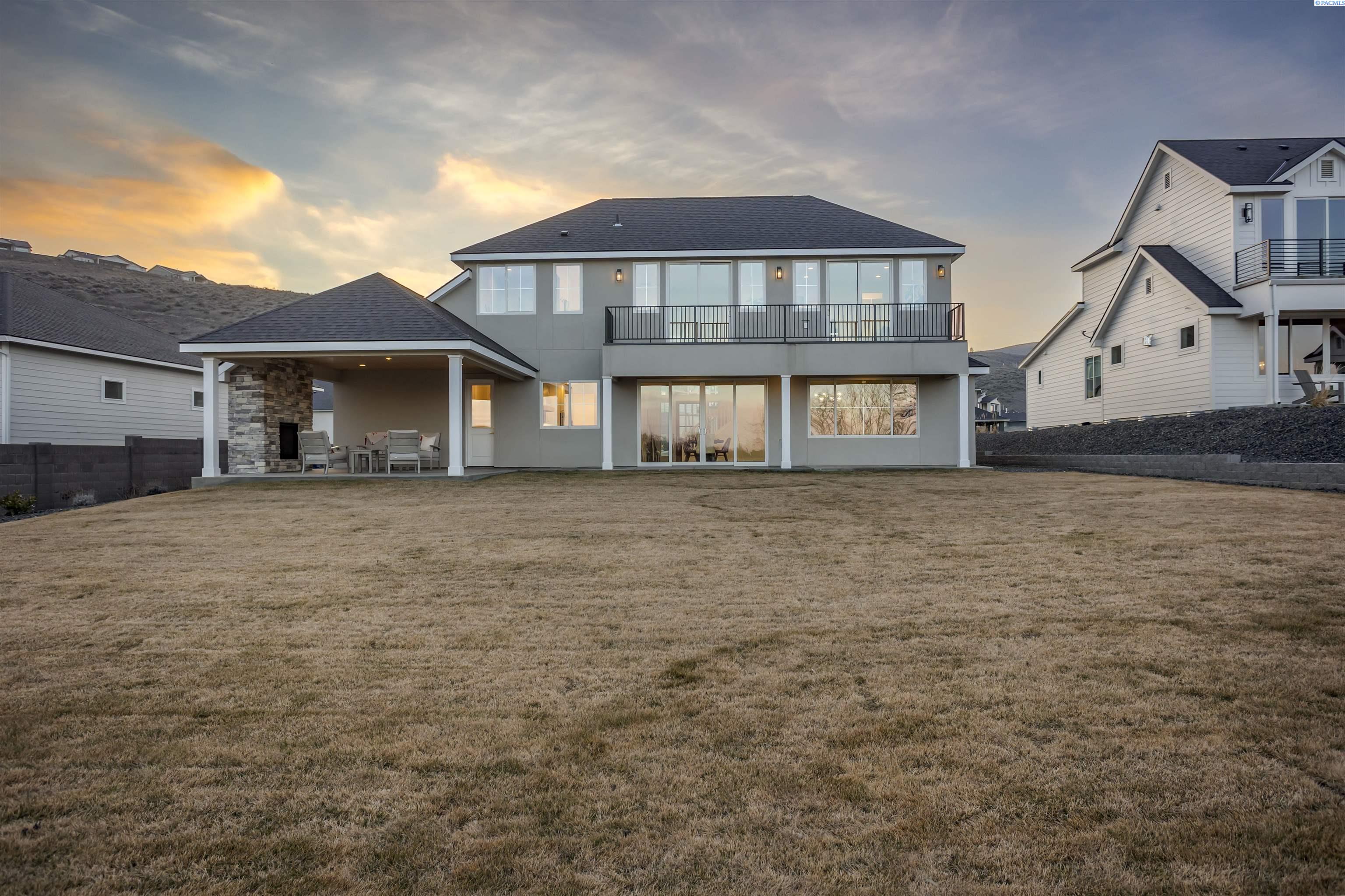 1226 Meadow Hills Dr