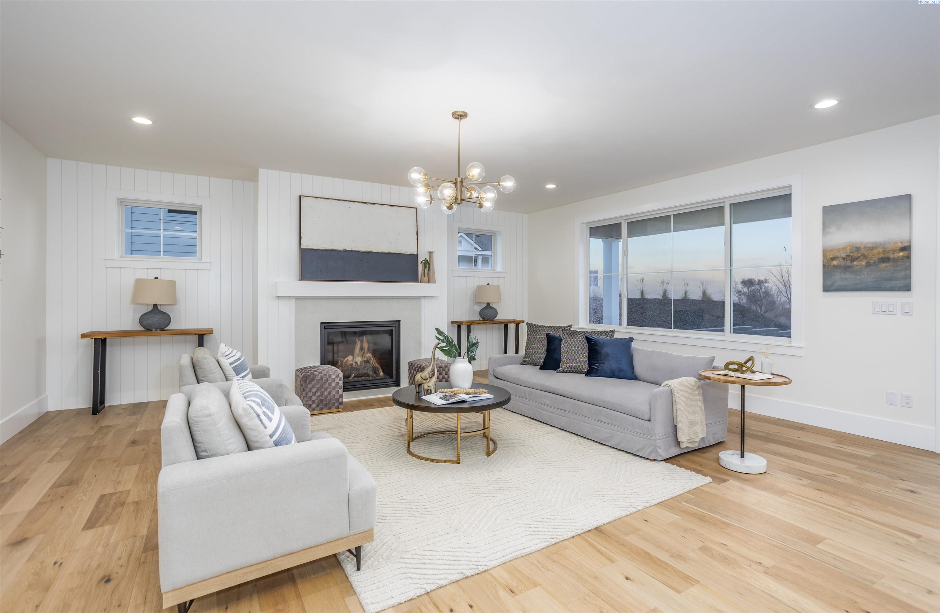 1226 Meadow Hills Dr