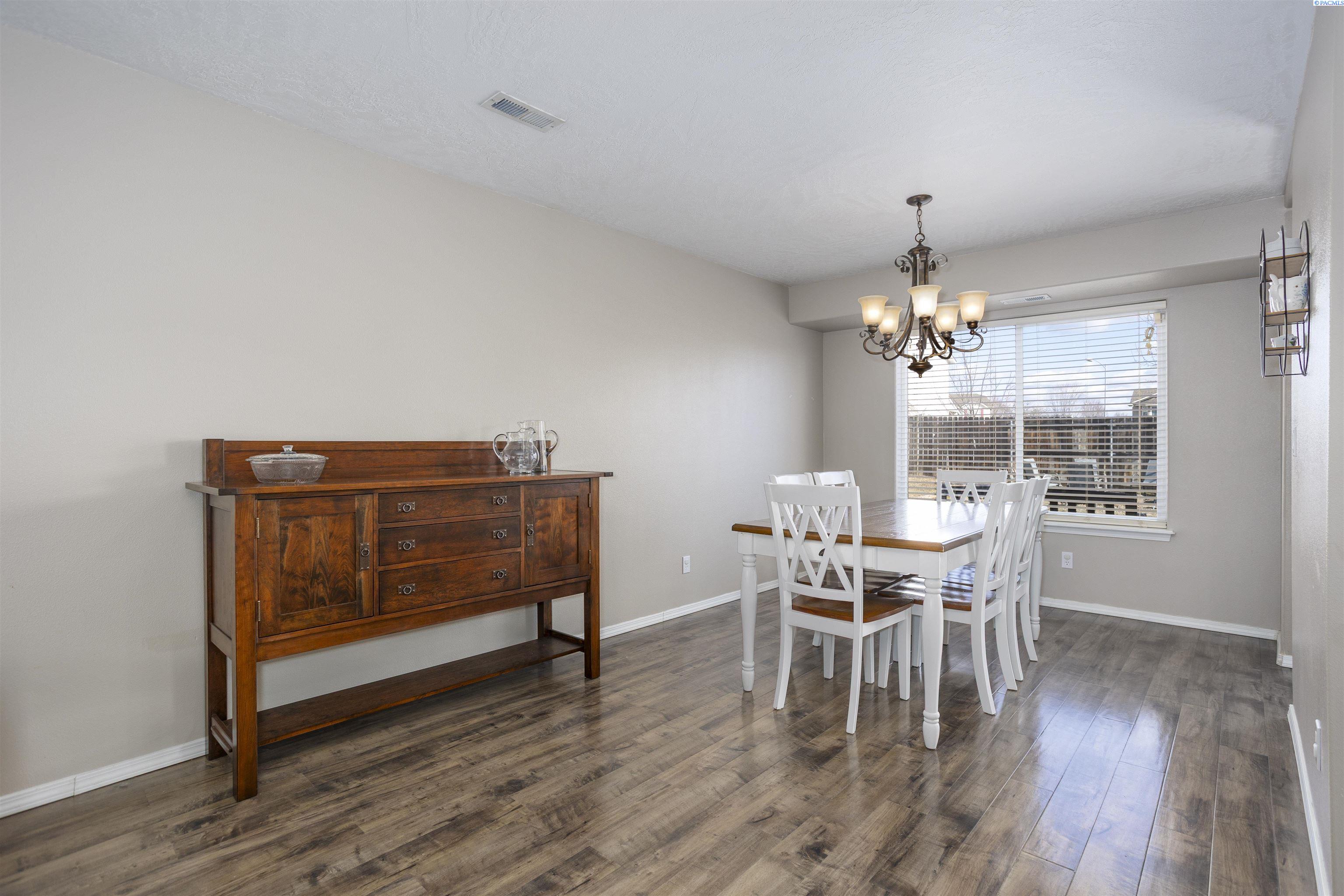 4015 Manassas Ct