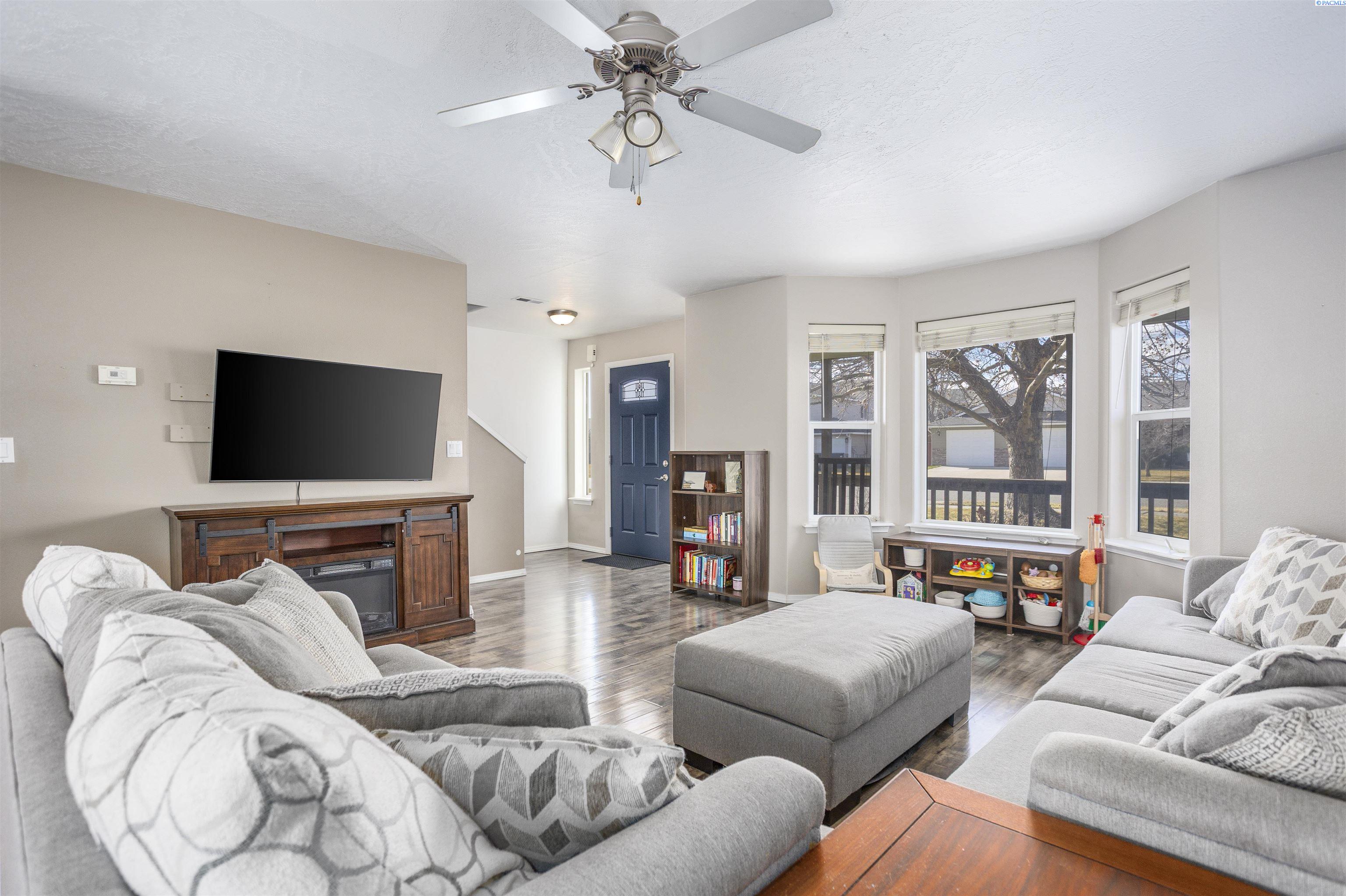 4015 Manassas Ct