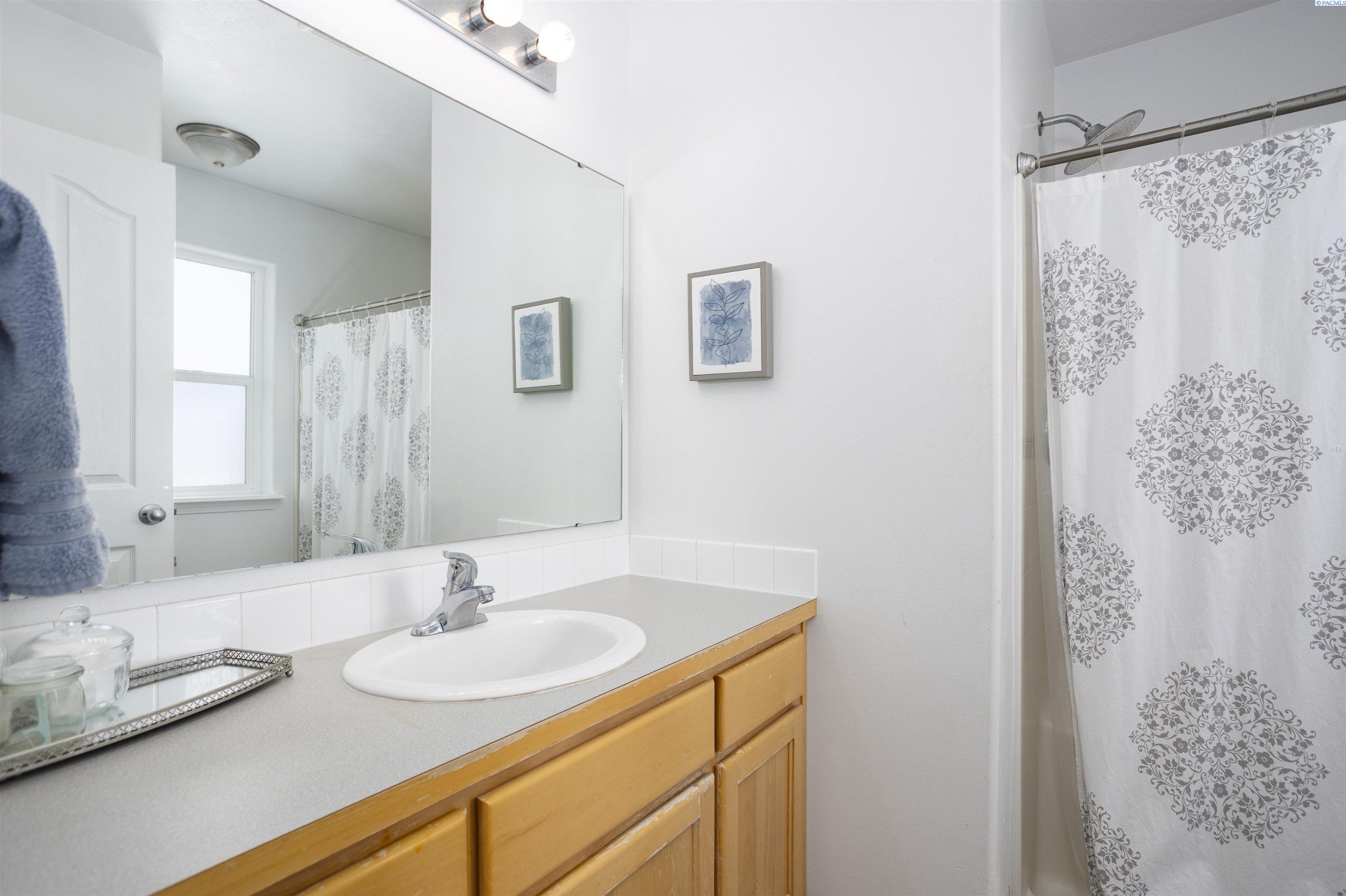 4015 Manassas Ct