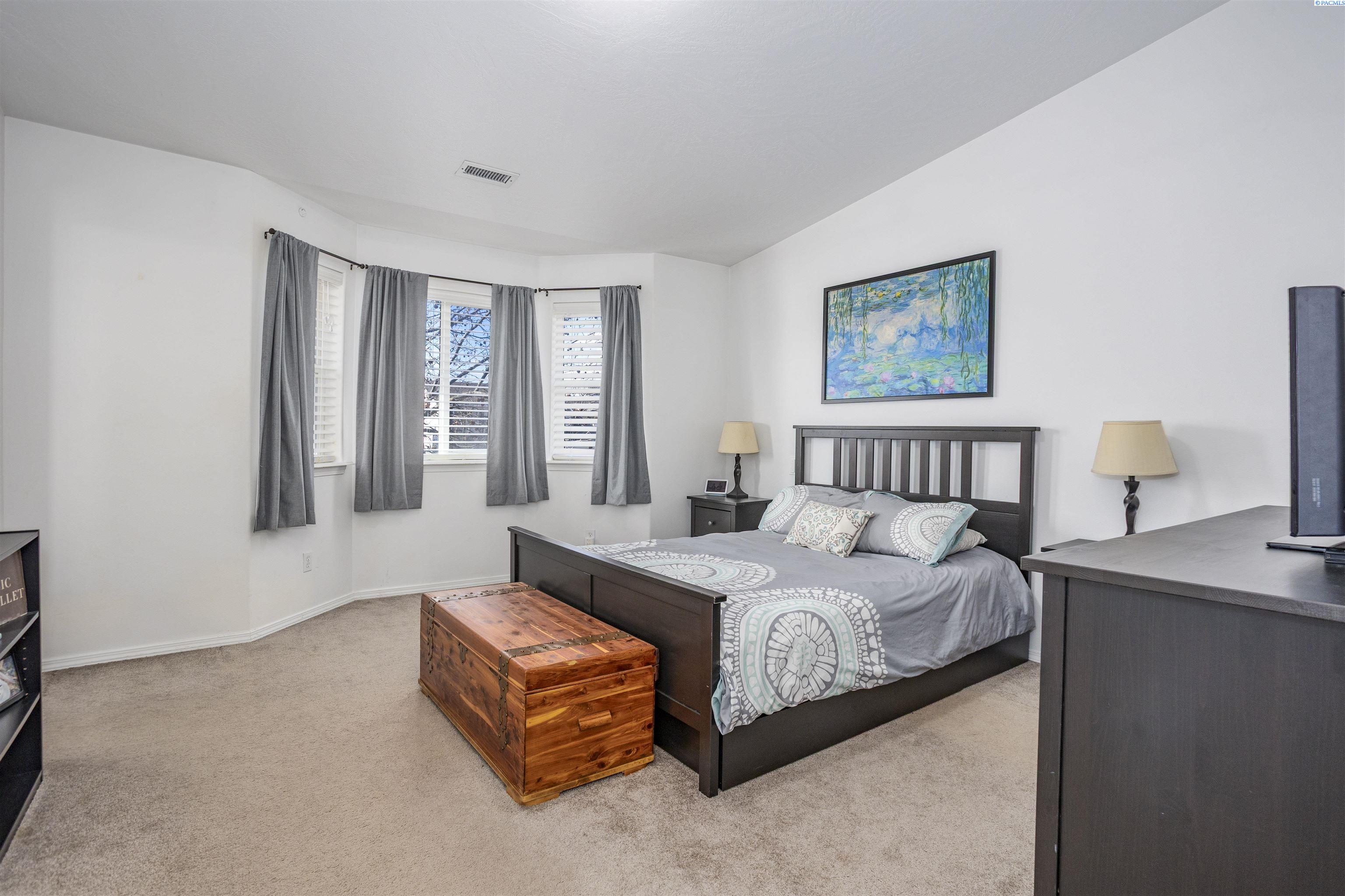 4015 Manassas Ct