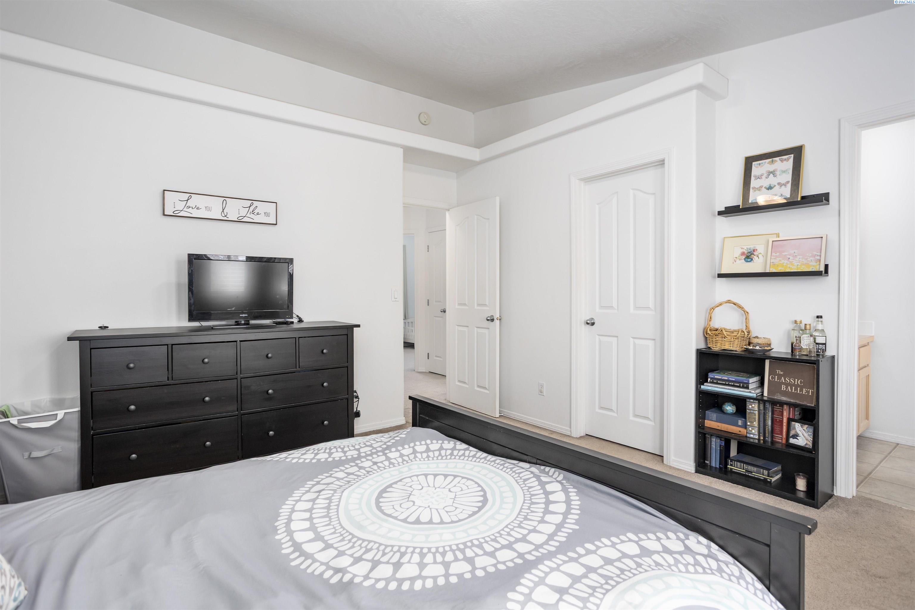 4015 Manassas Ct