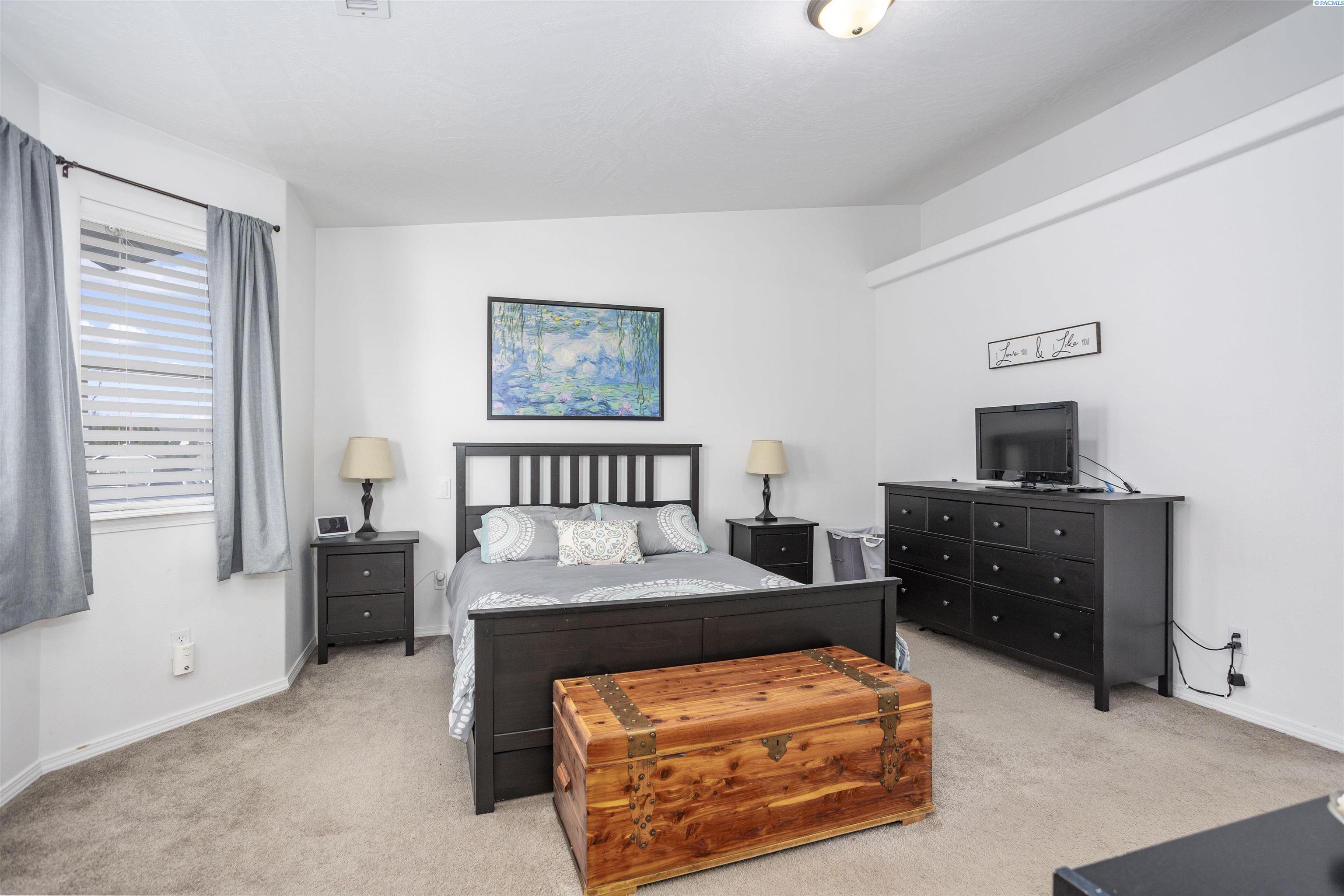 4015 Manassas Ct