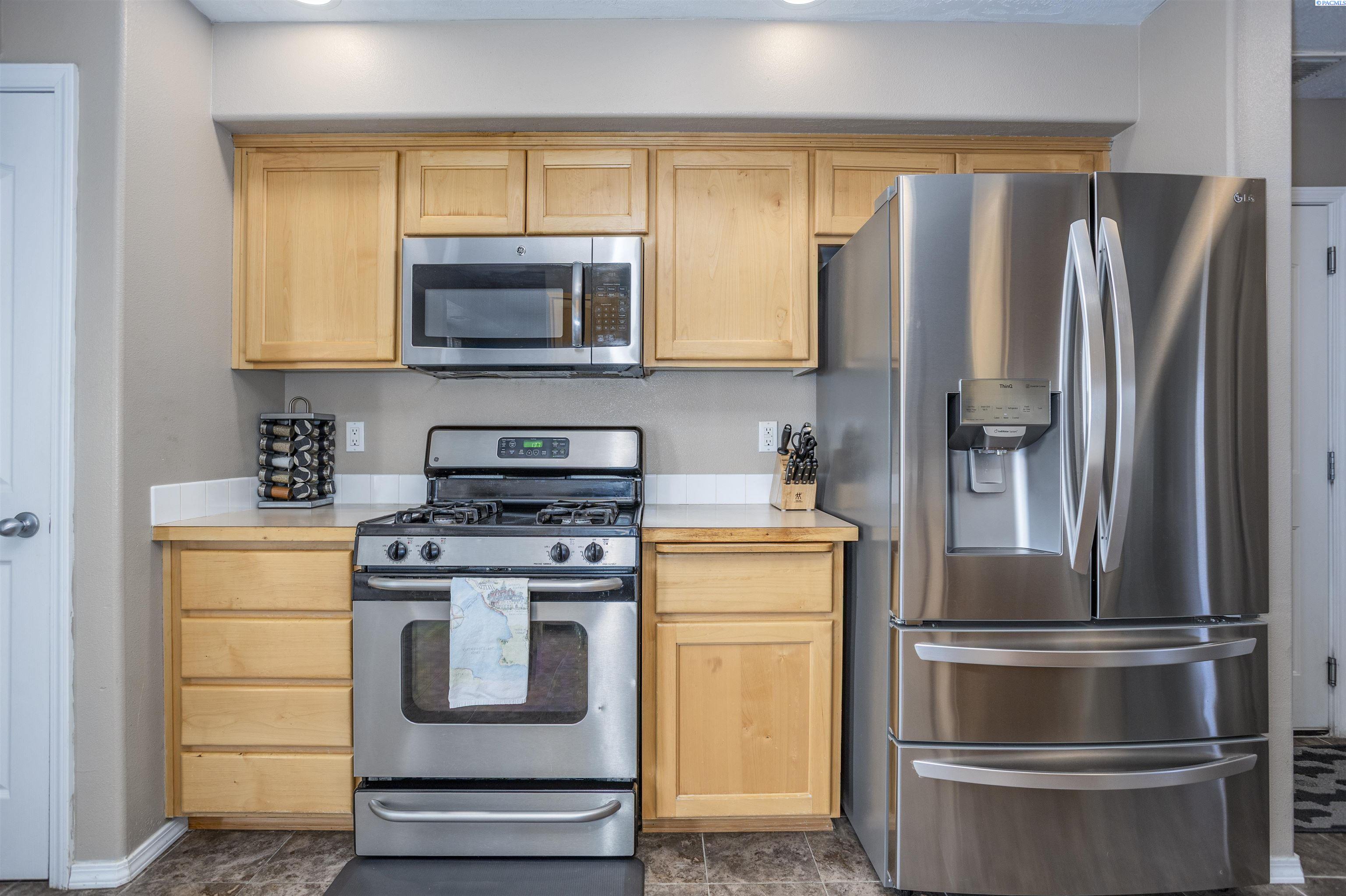 4015 Manassas Ct