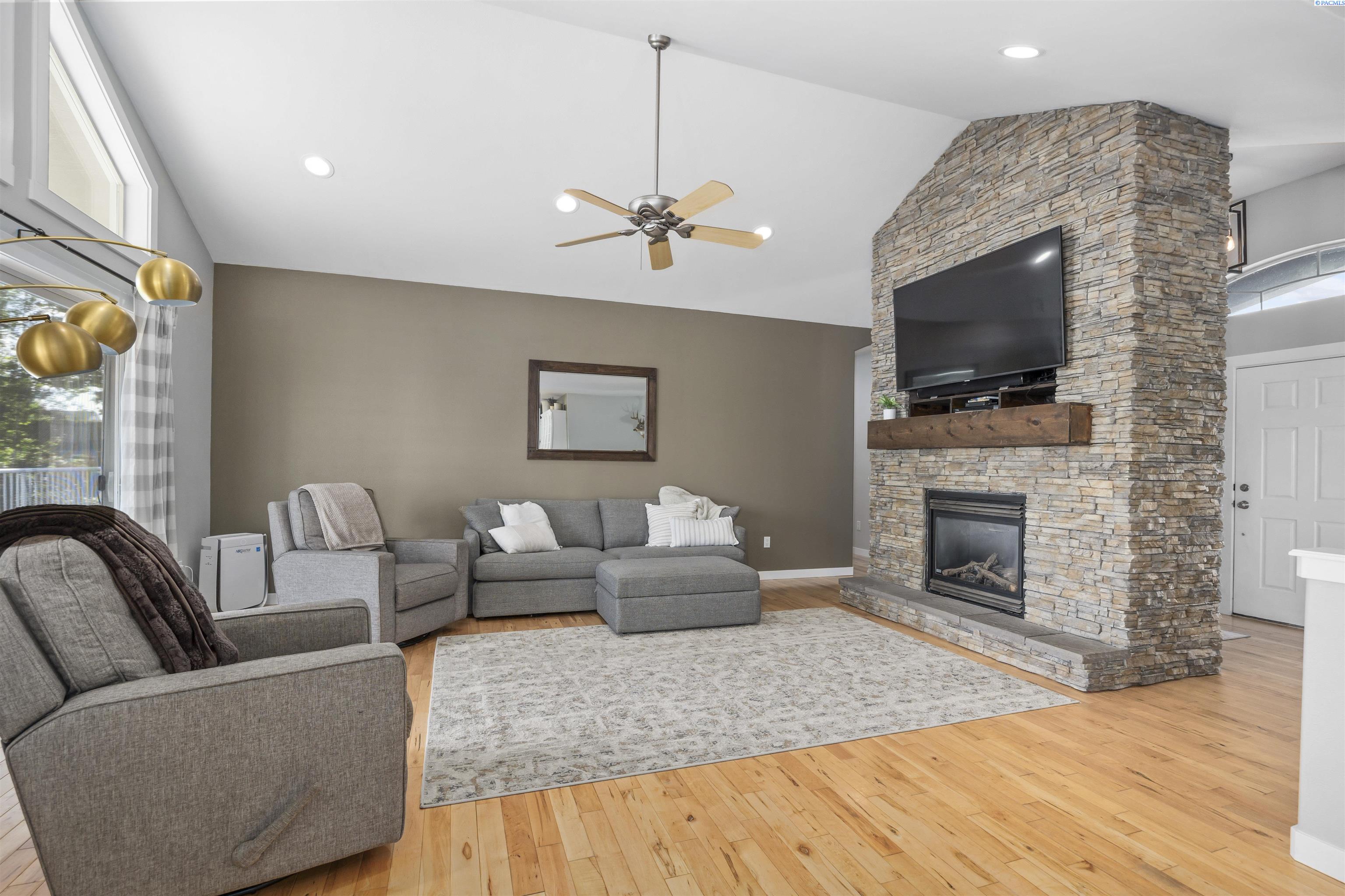 92104 E Sagebrush Rd