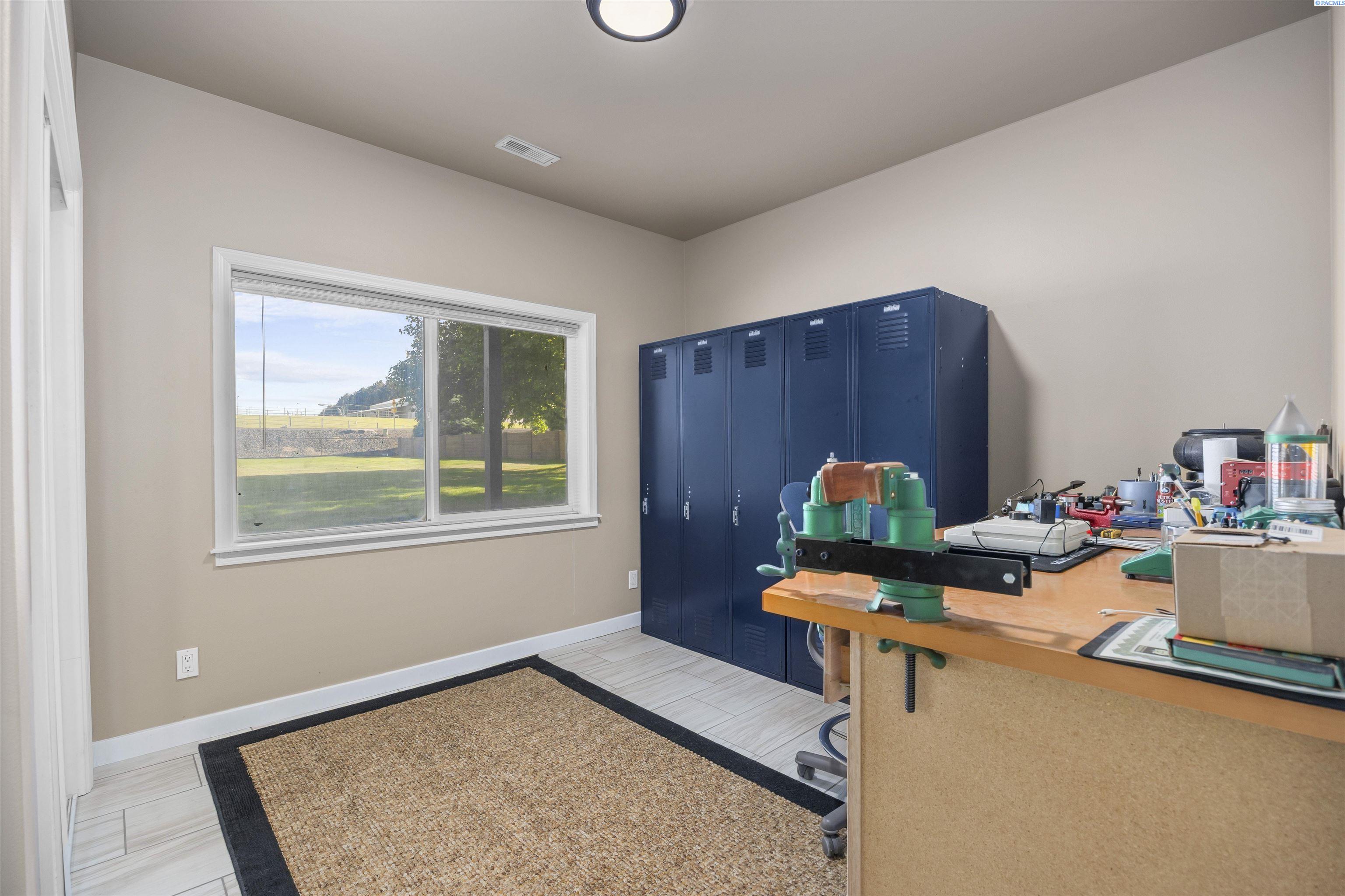 92104 E Sagebrush Rd