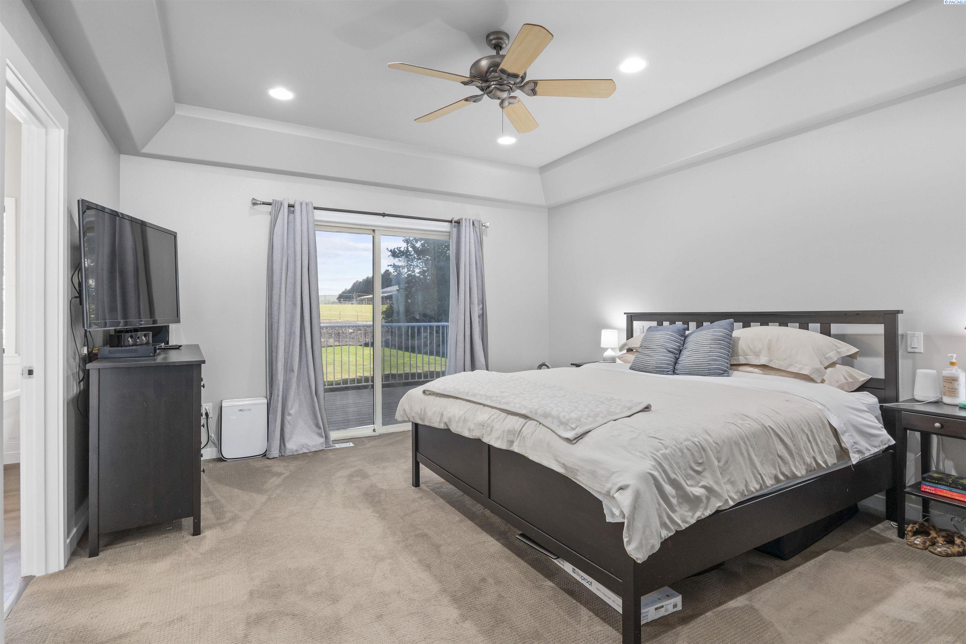 92104 E Sagebrush Rd