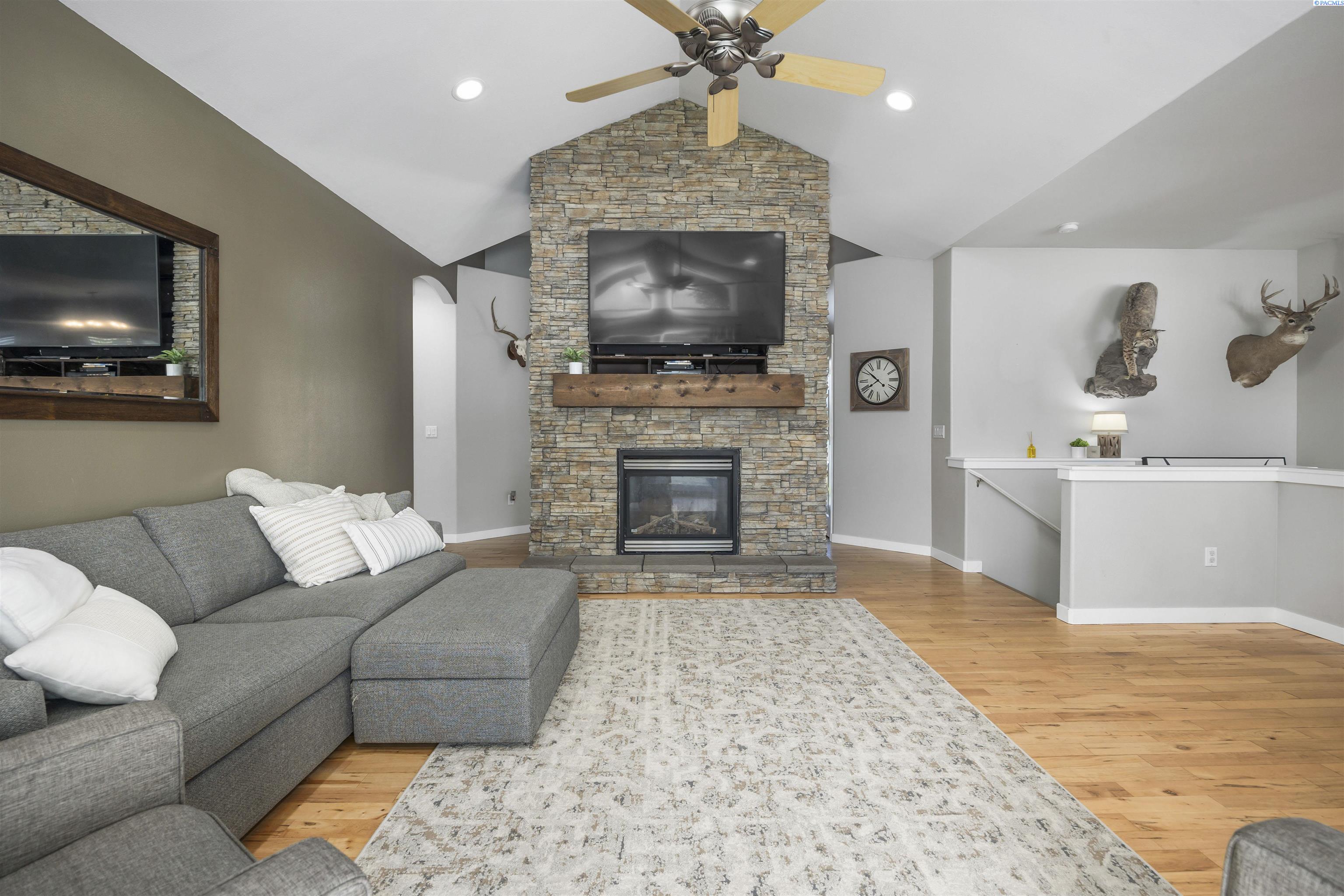 92104 E Sagebrush Rd