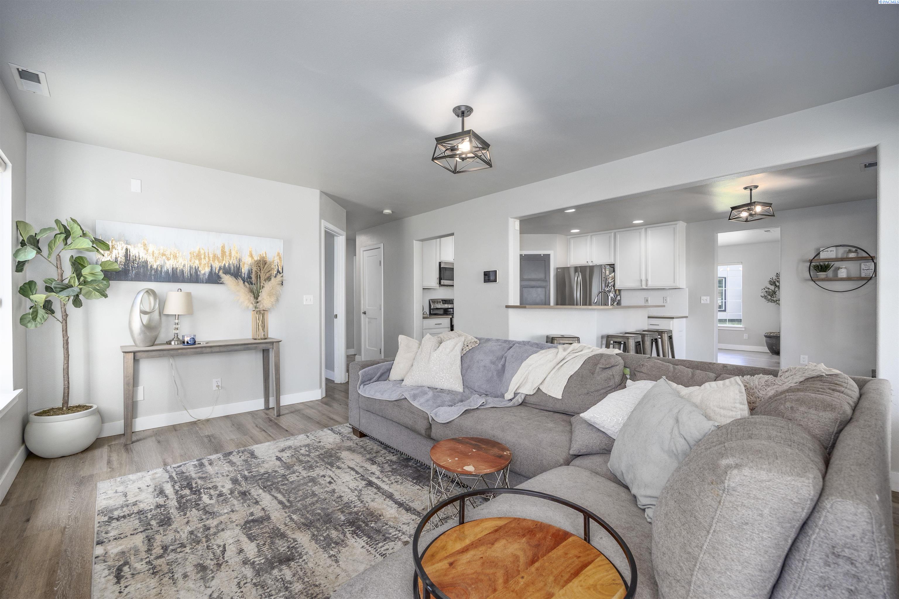 3301 S Conway Court