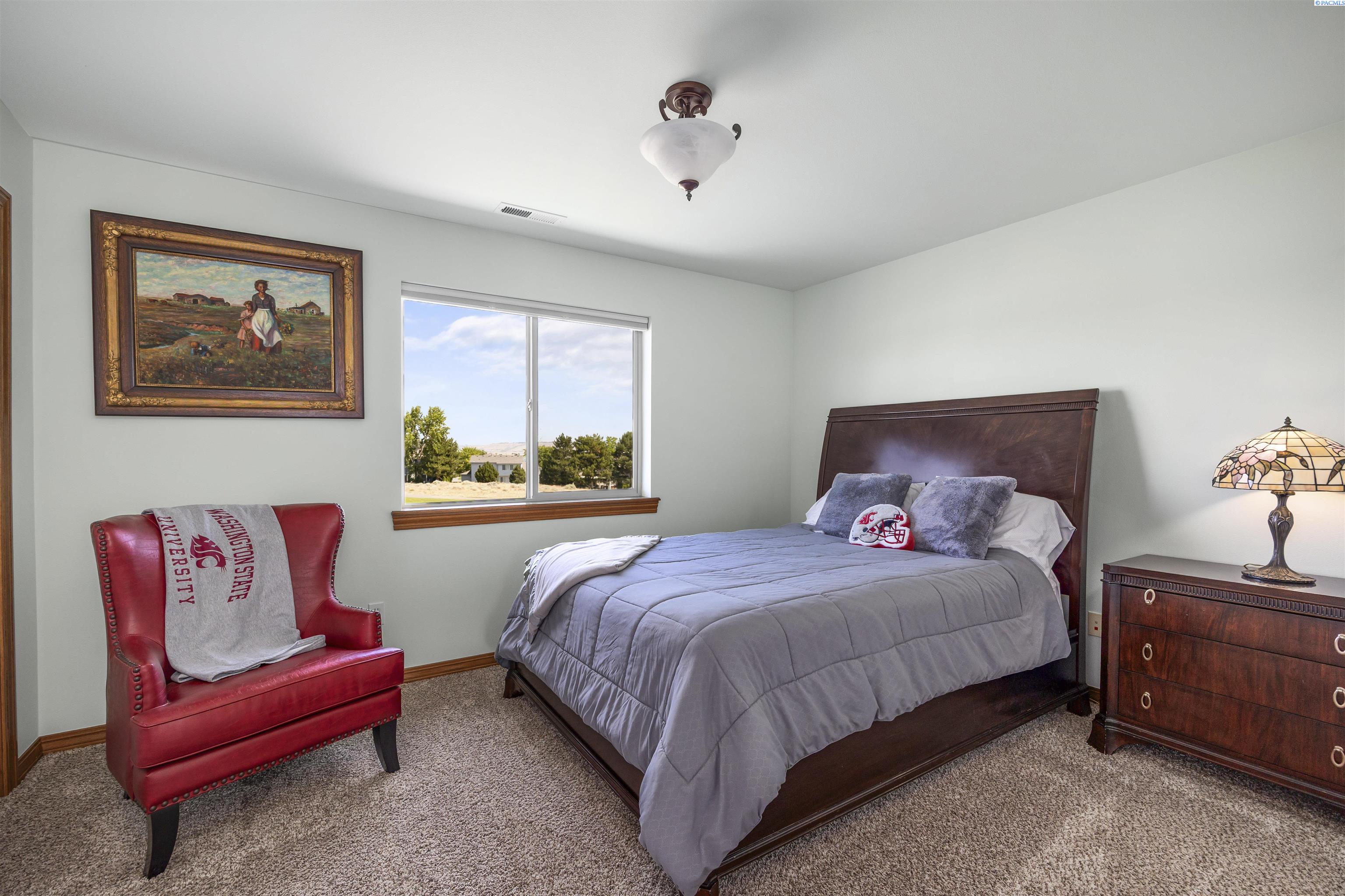 2730 Sawgrass Loop