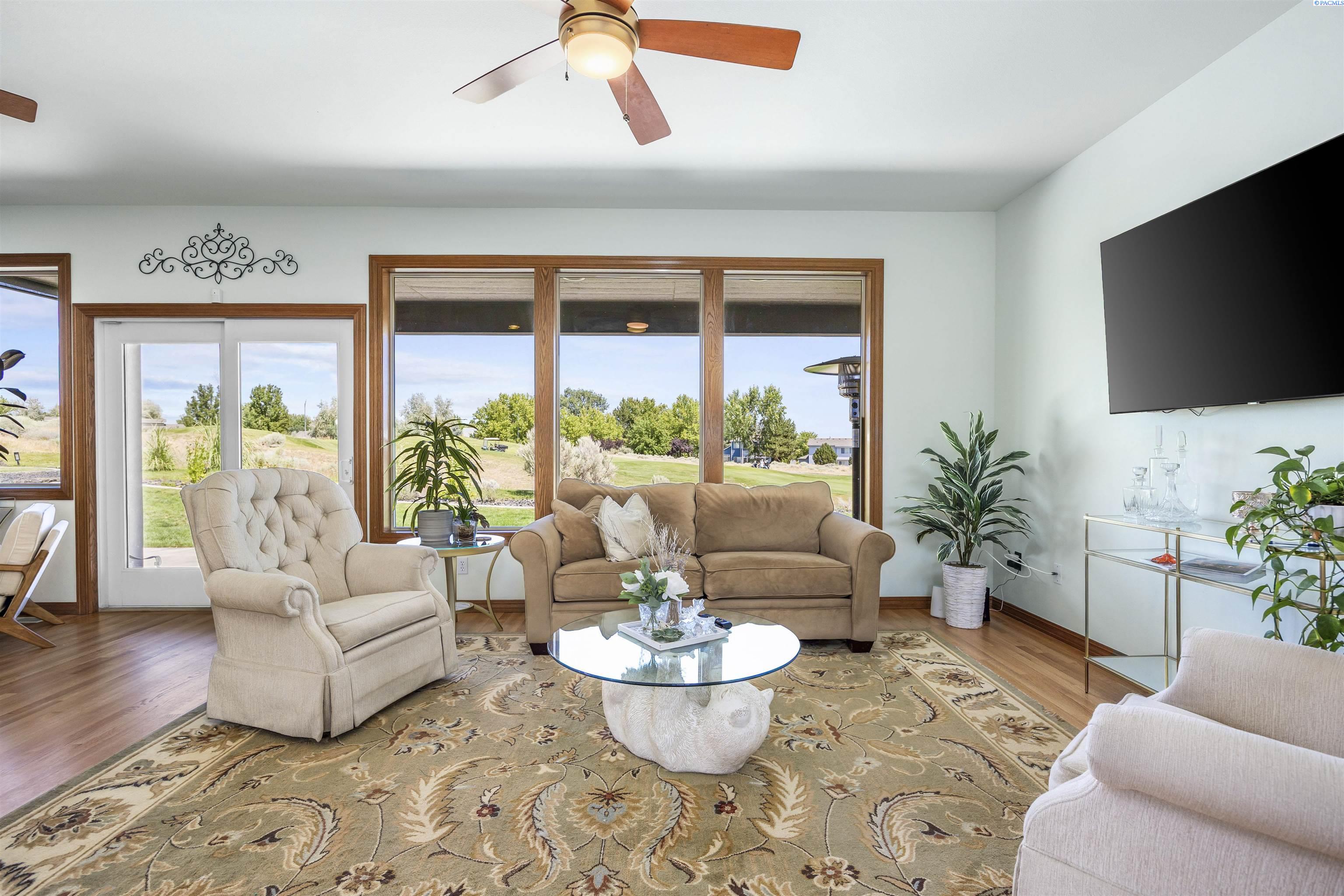 2730 Sawgrass Loop