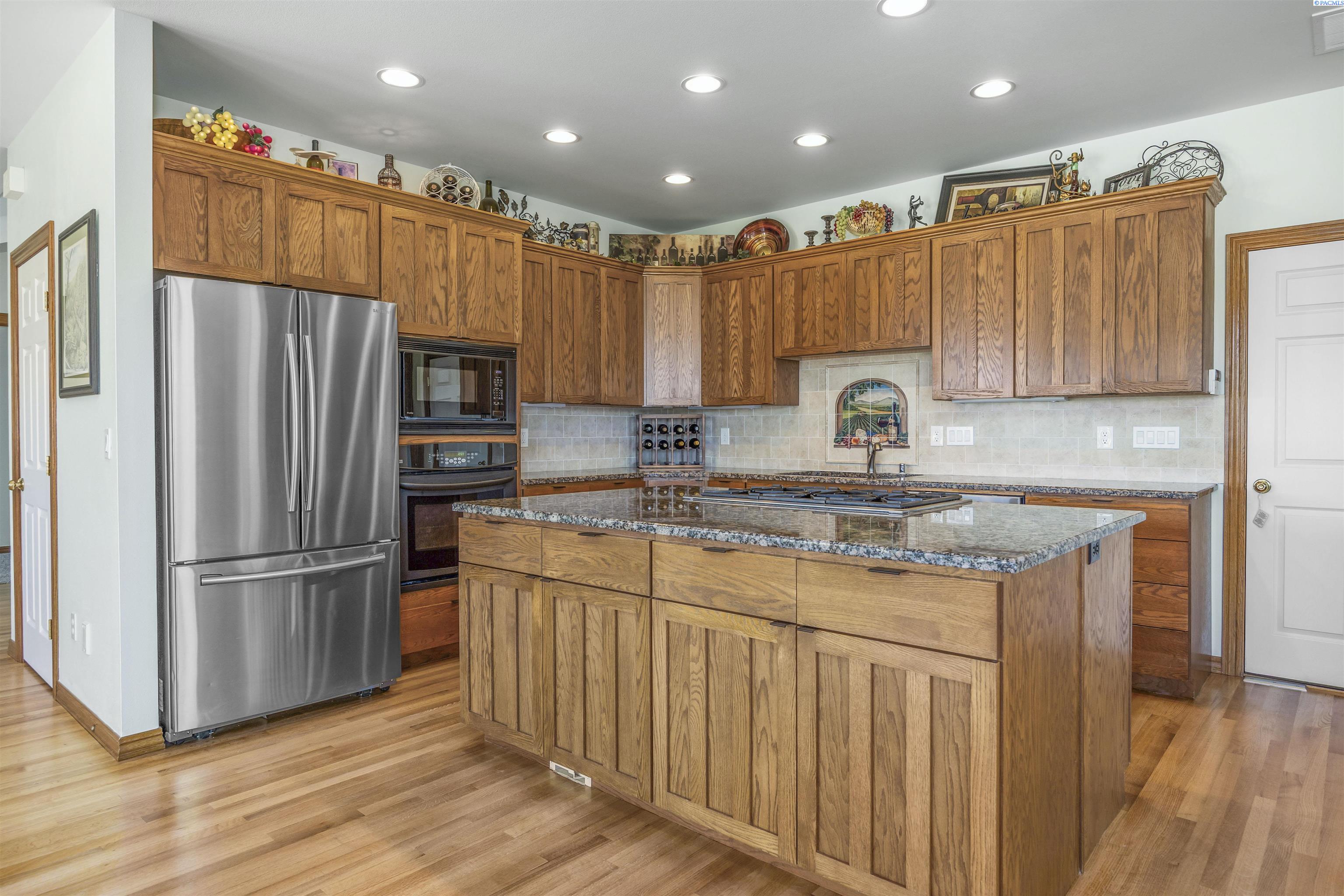2730 Sawgrass Loop