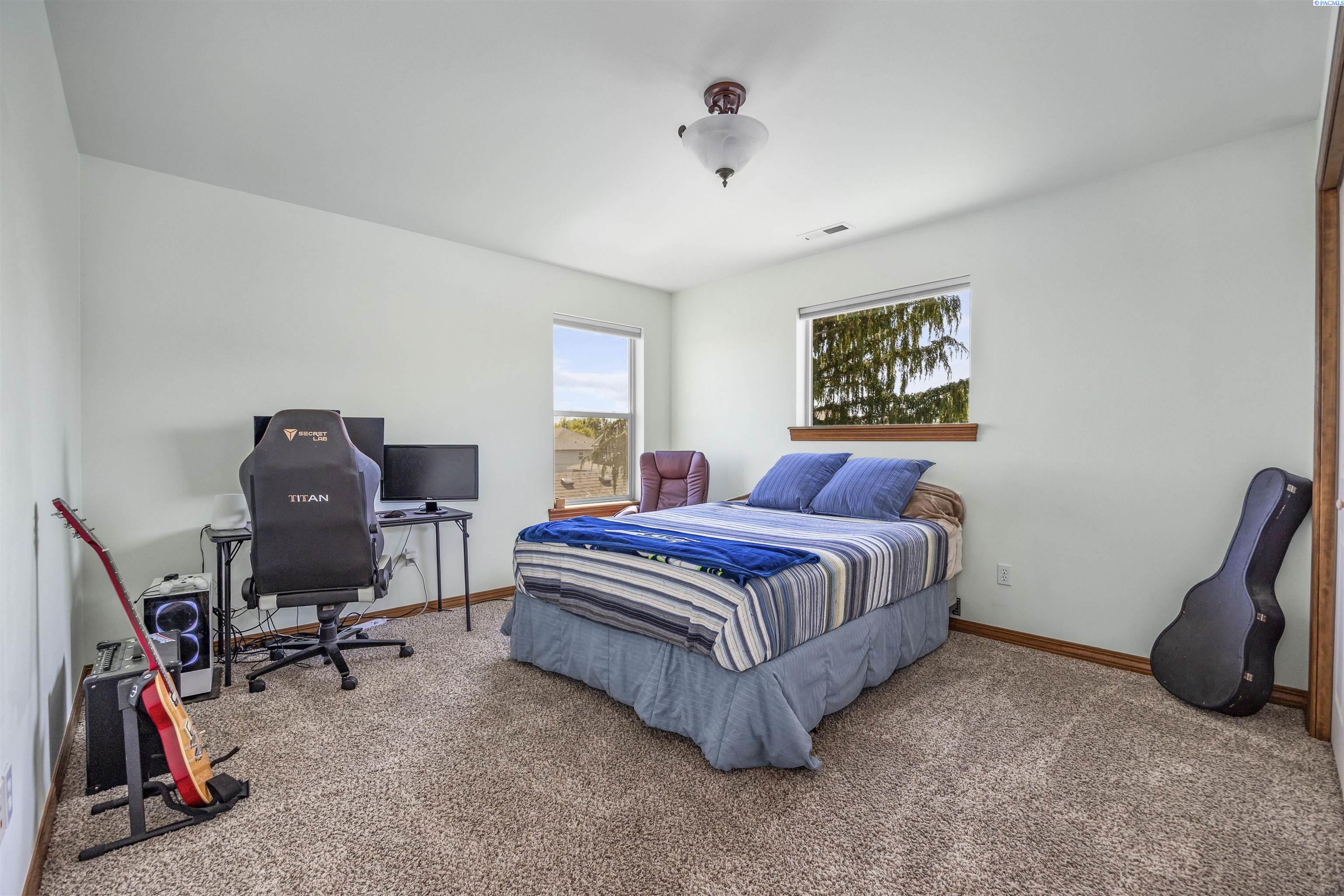 2730 Sawgrass Loop