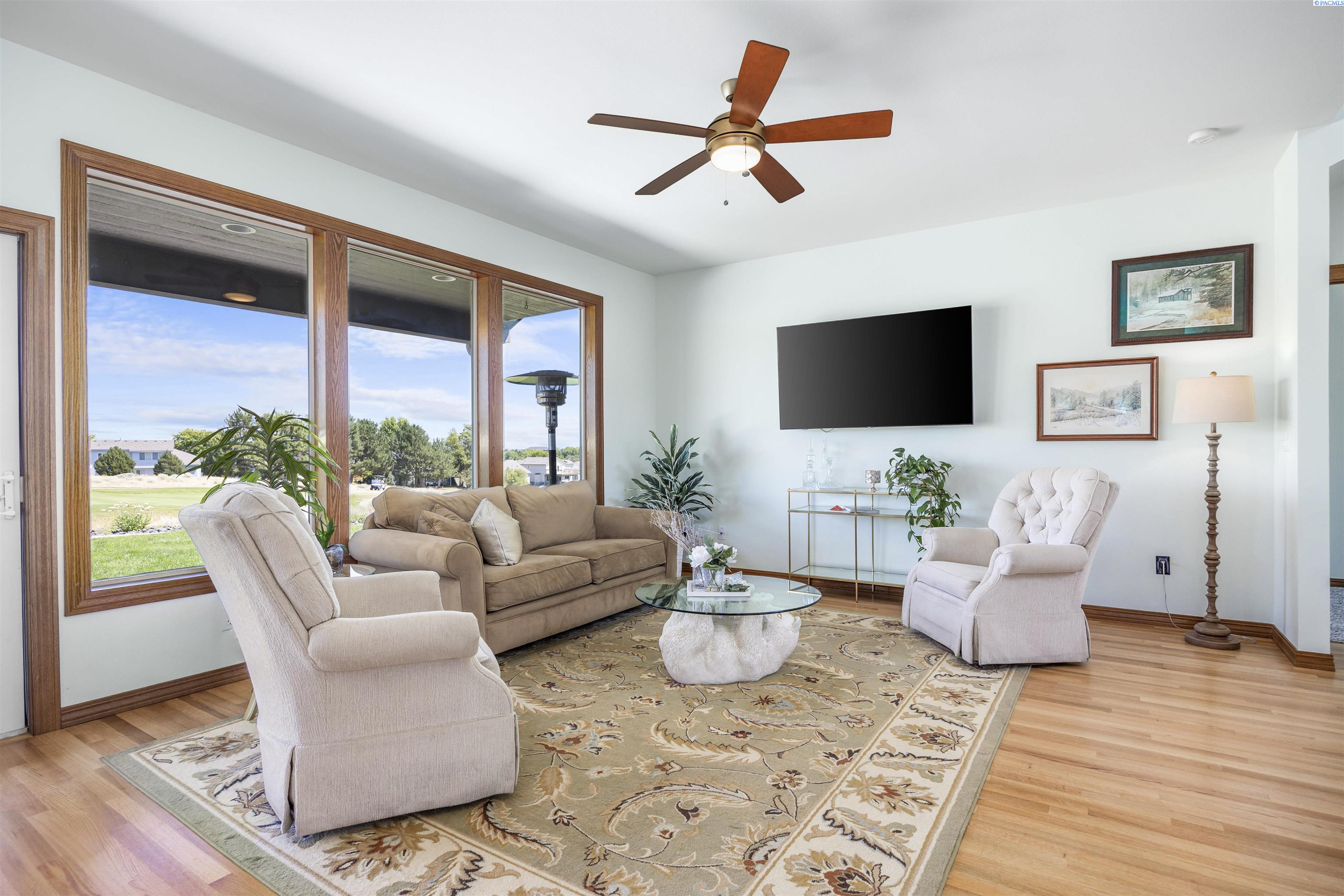 2730 Sawgrass Loop
