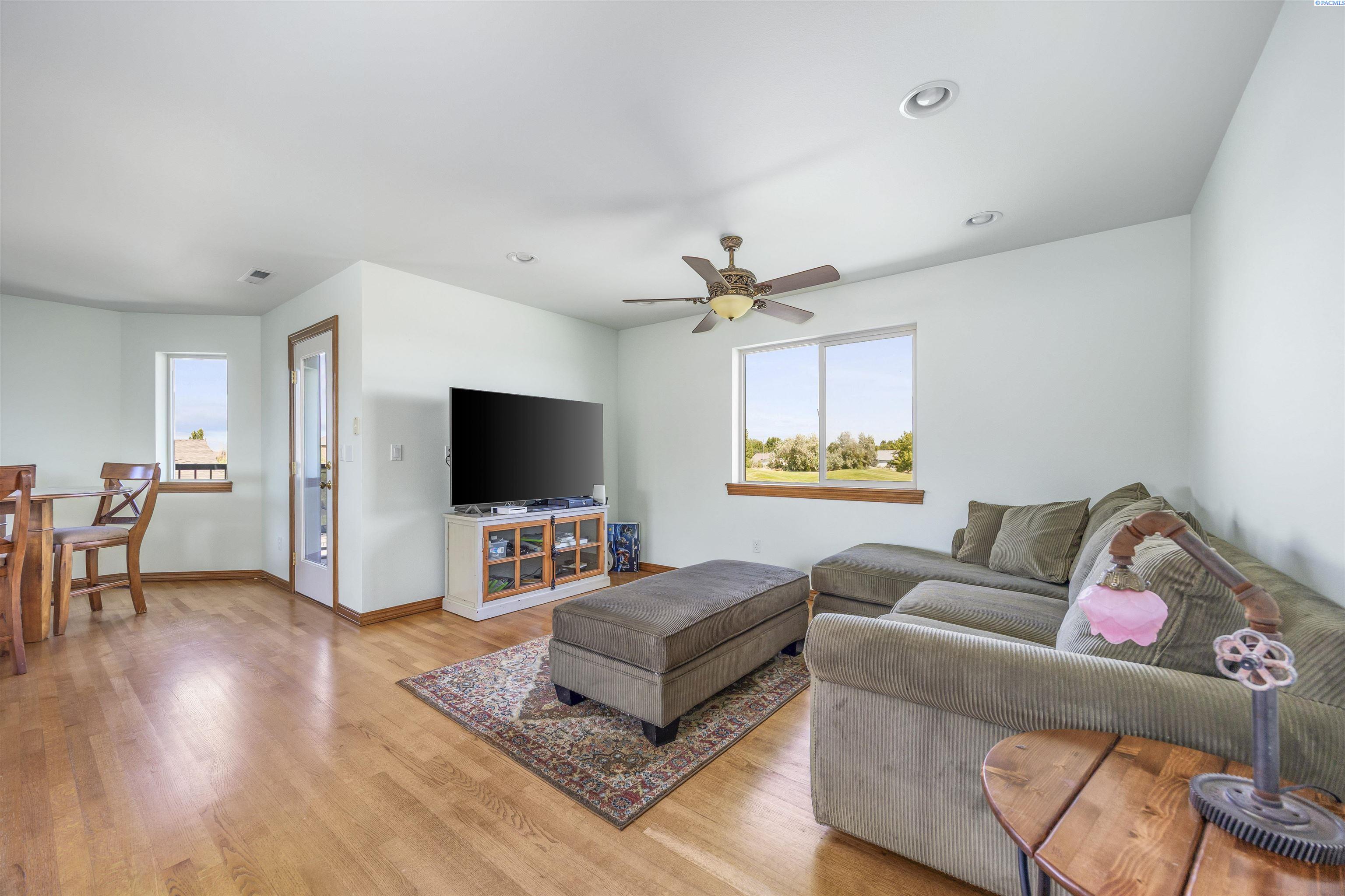 2730 Sawgrass Loop