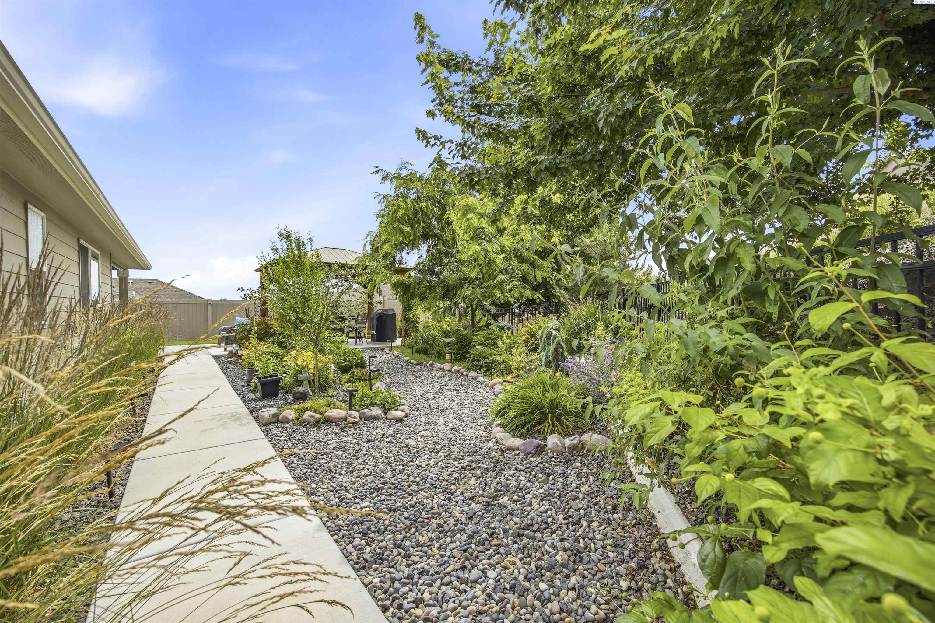 3083 Wild Canyon Way