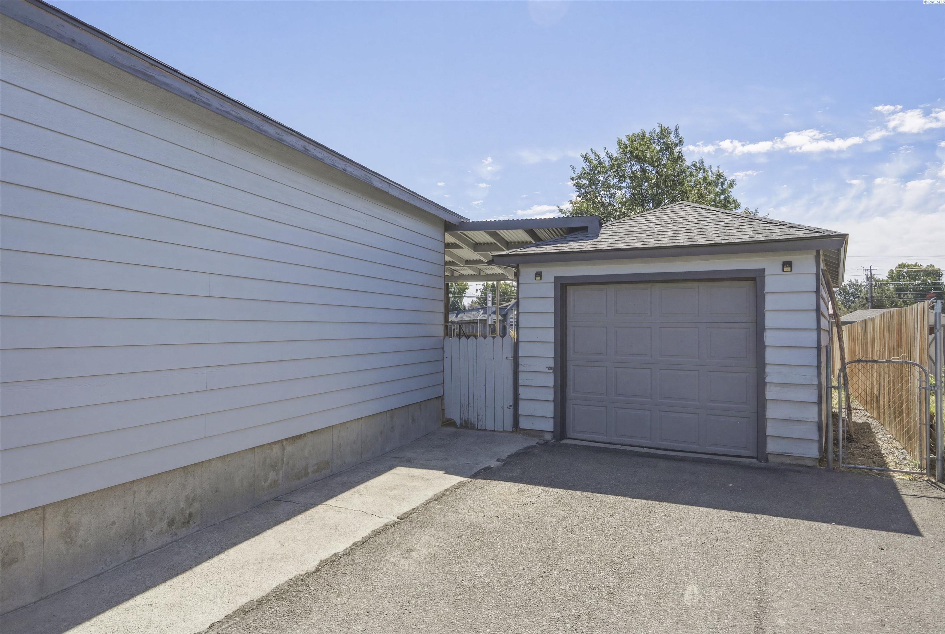 1908 Everest Ave