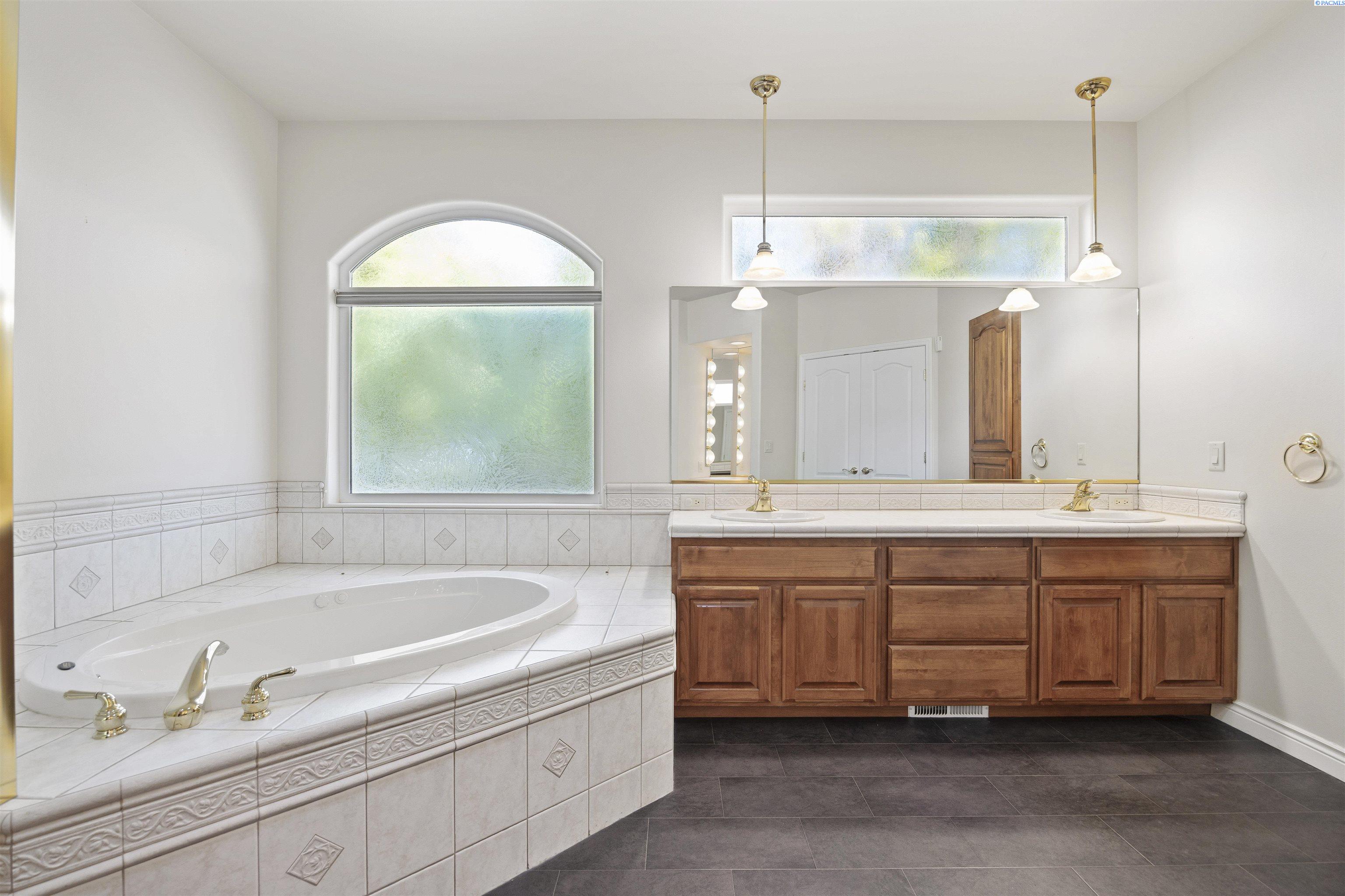 1418 Chardonnay Drive