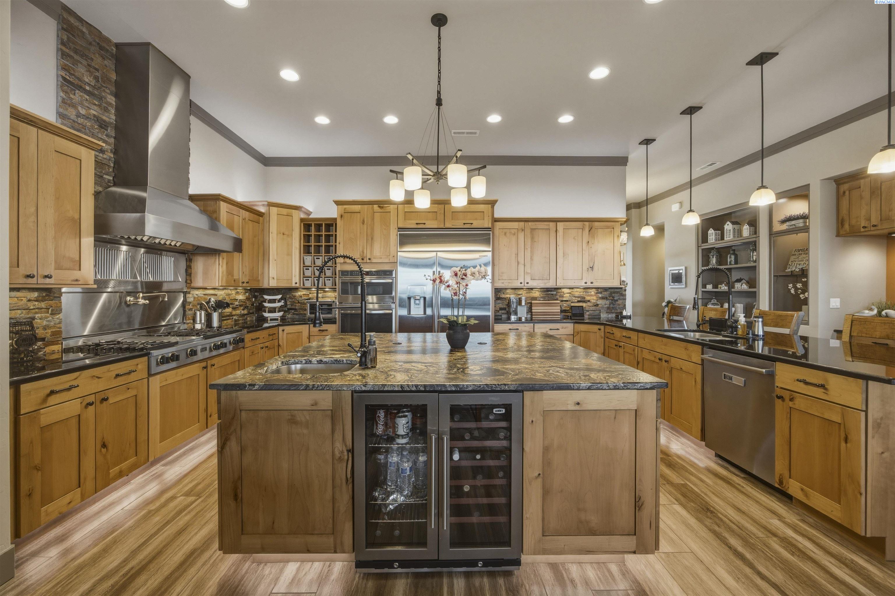 12706 Grandview Lane