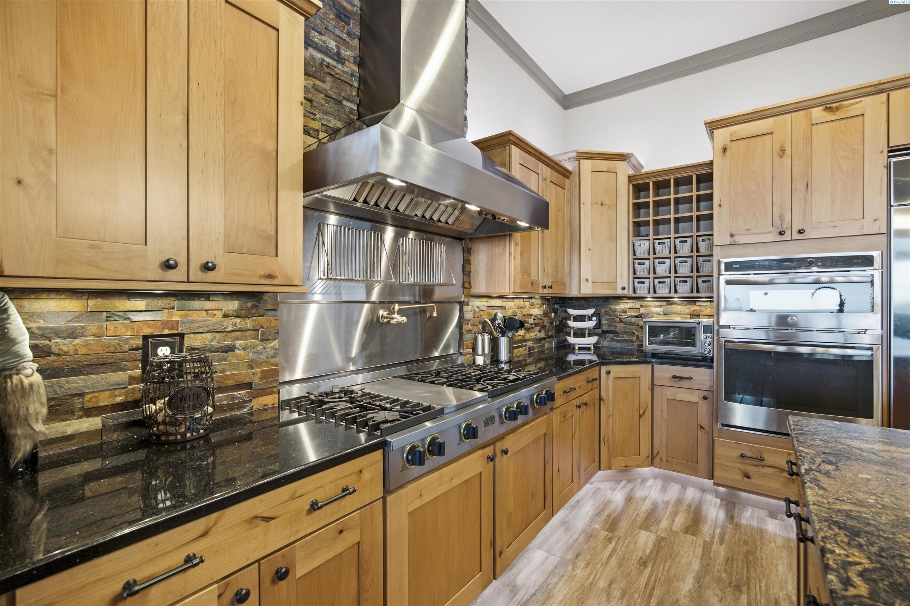 12706 Grandview Lane