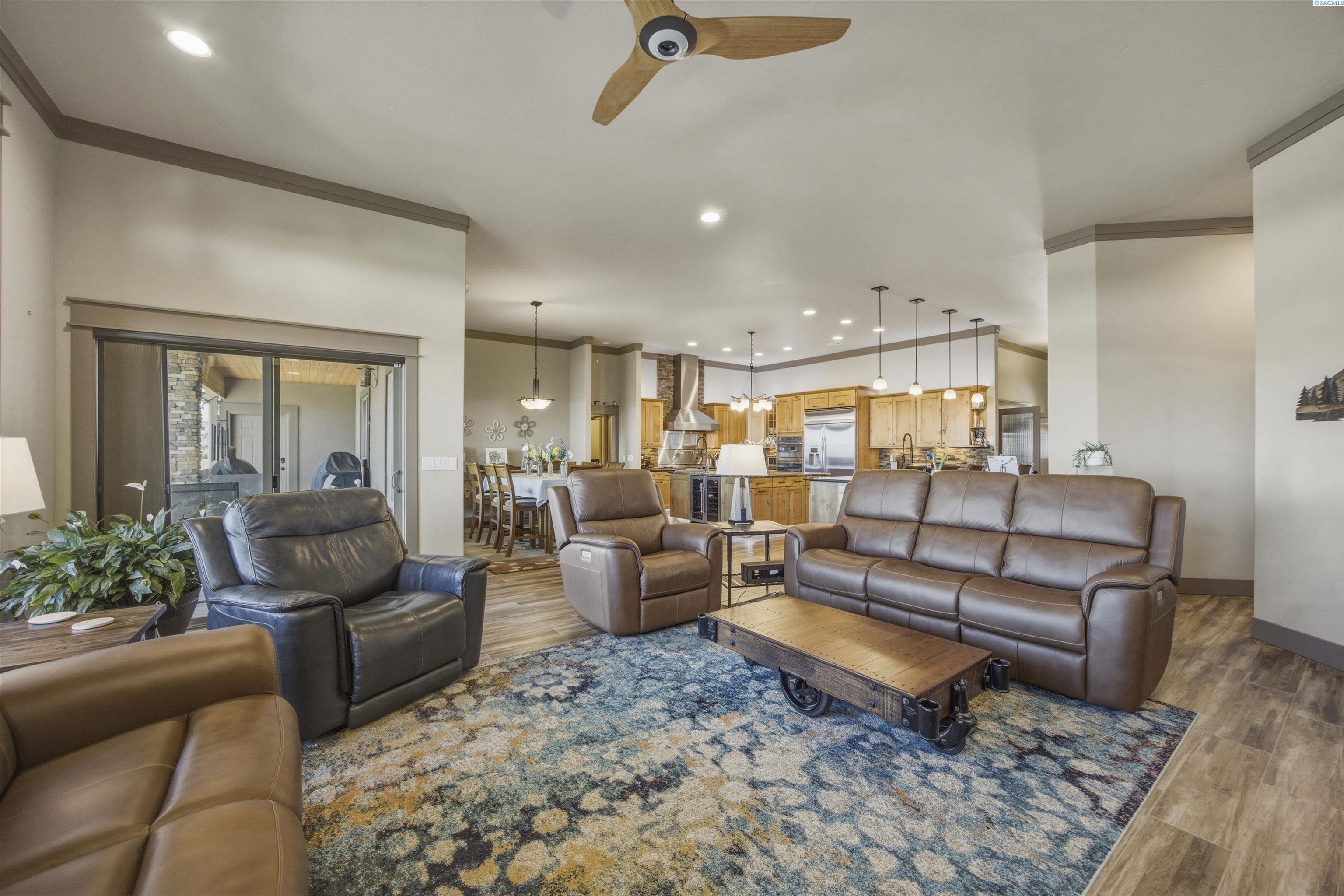 12706 Grandview Lane