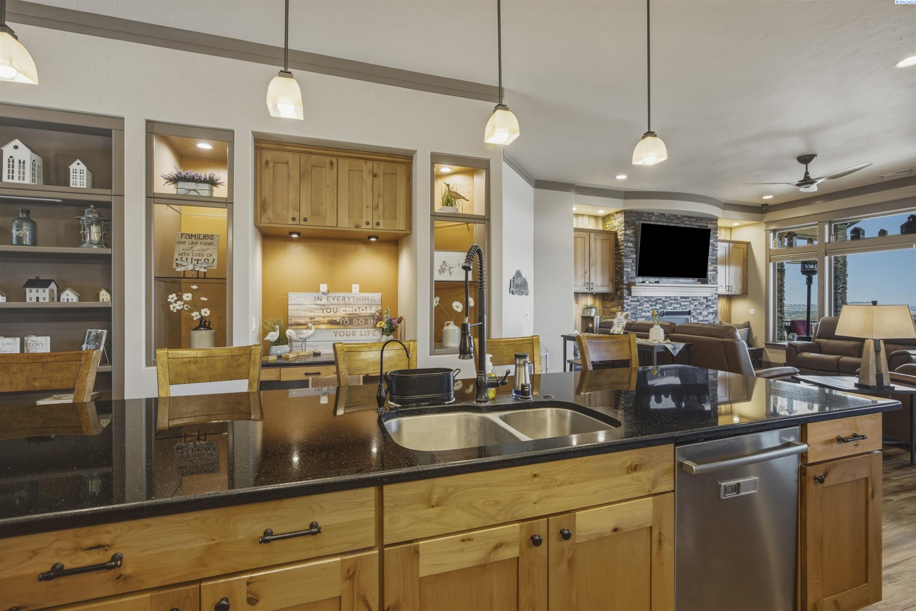 12706 Grandview Lane
