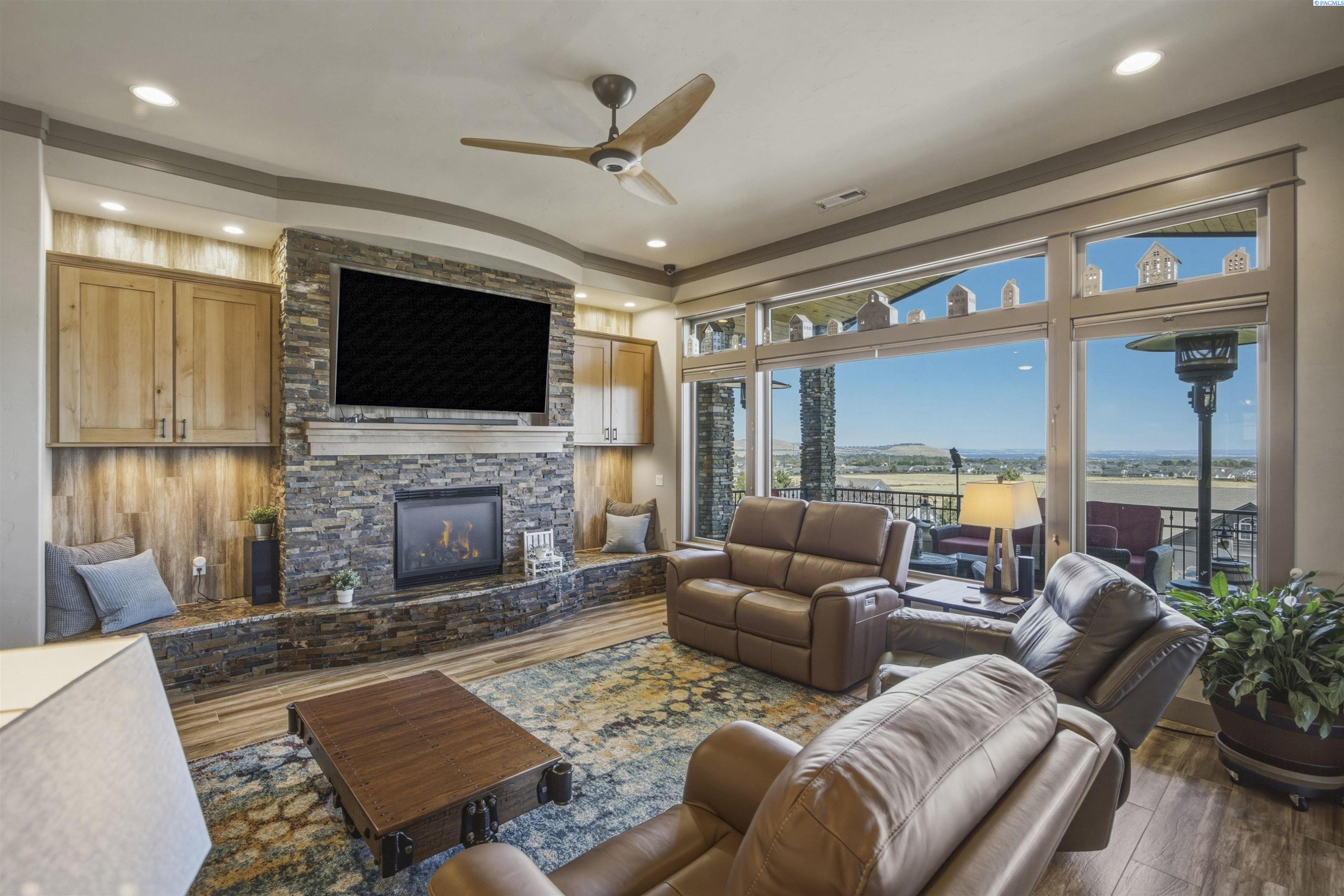 12706 Grandview Lane