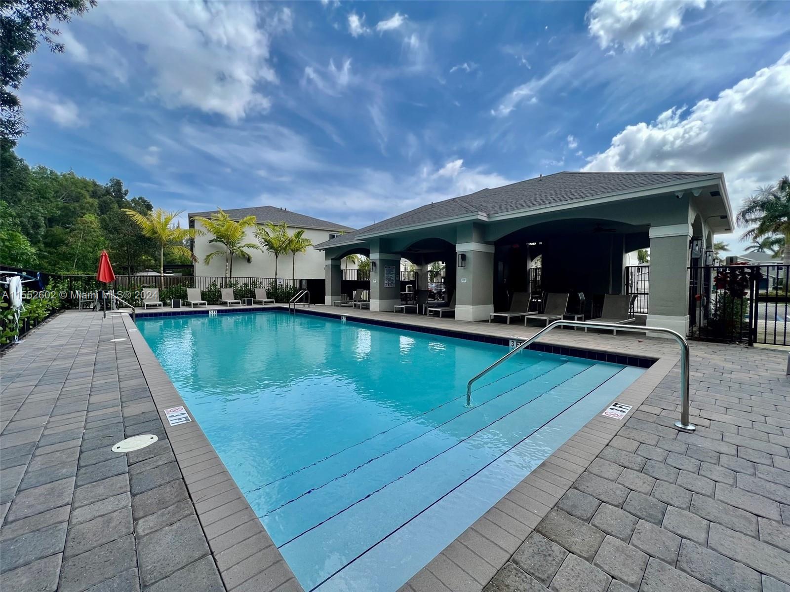 1385 NW 208th Ter # 1385