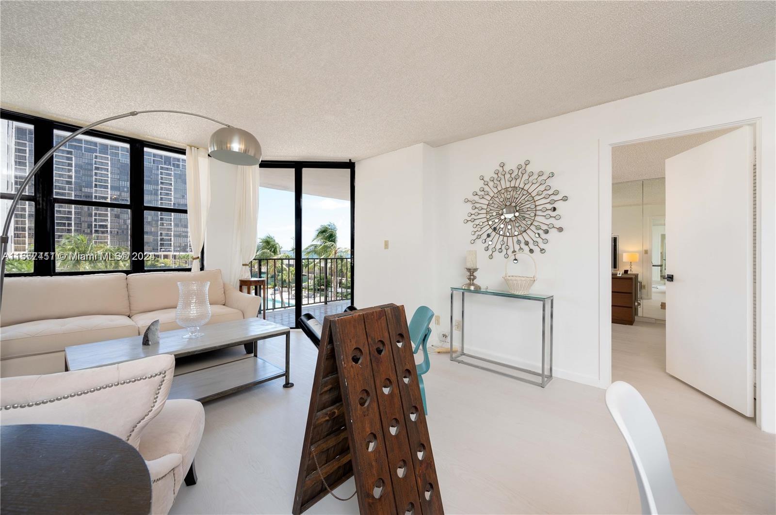 1925 Brickell Ave # 404 Unit: D - 404