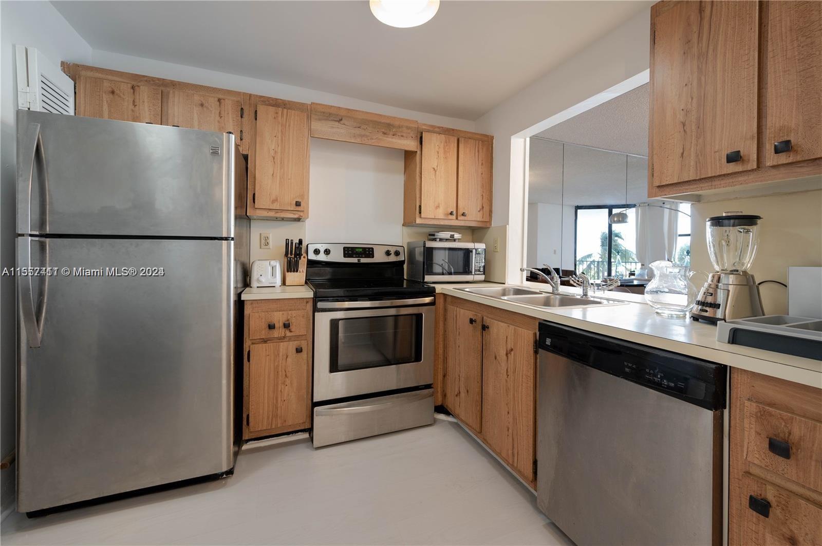1925 Brickell Ave # 404 Unit: D - 404