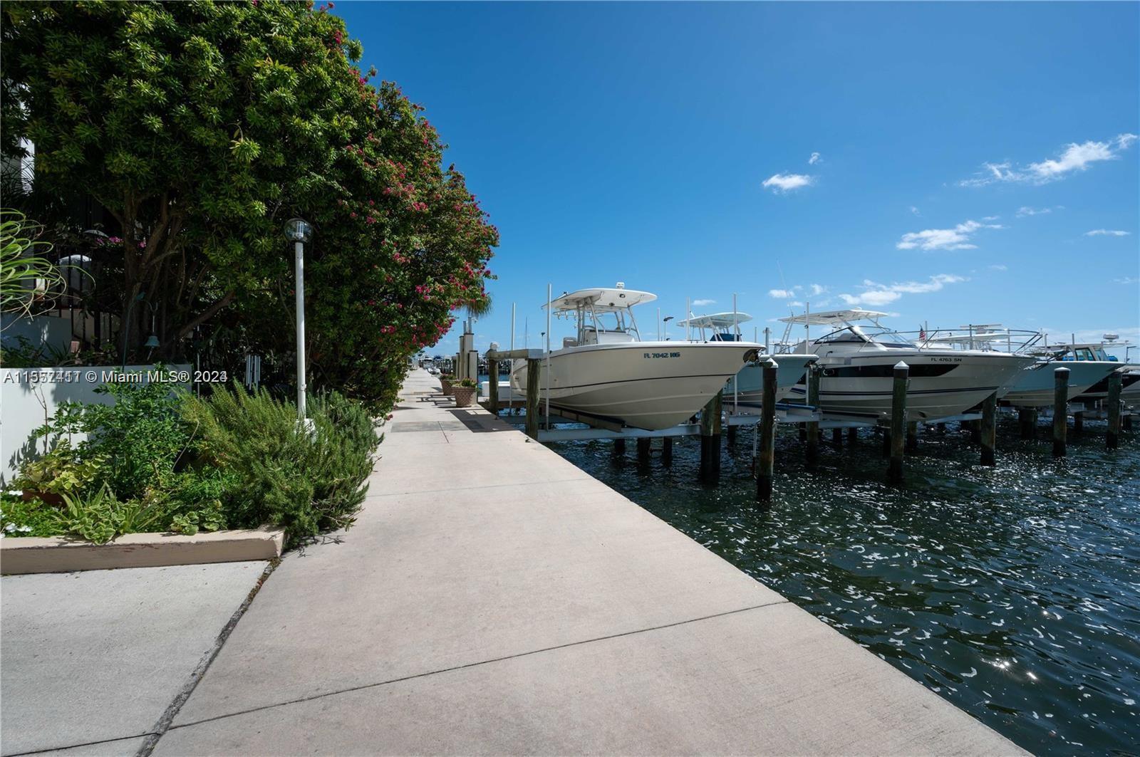 1925 Brickell Ave # 404 Unit: D - 404