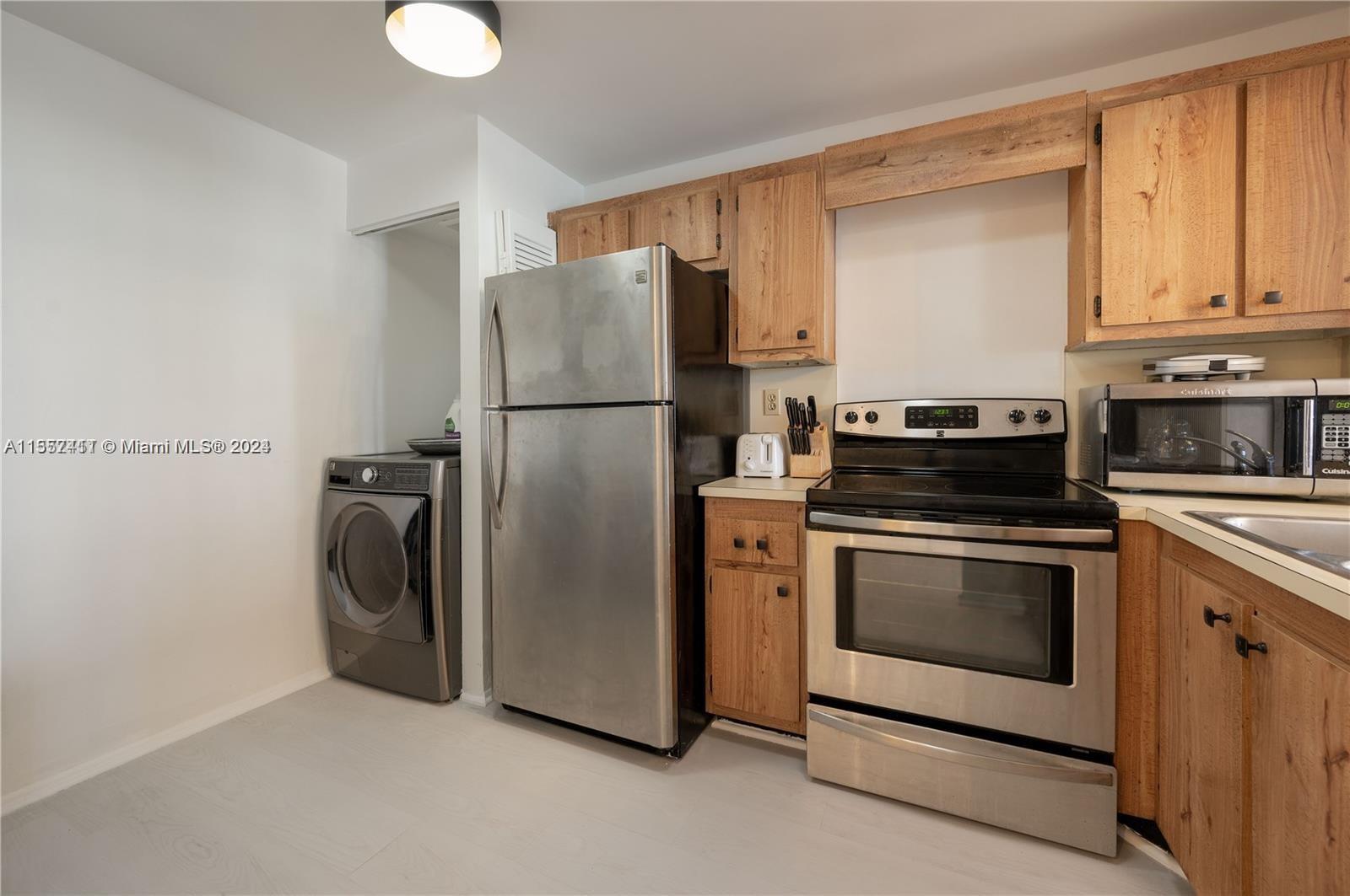 1925 Brickell Ave # 404 Unit: D - 404