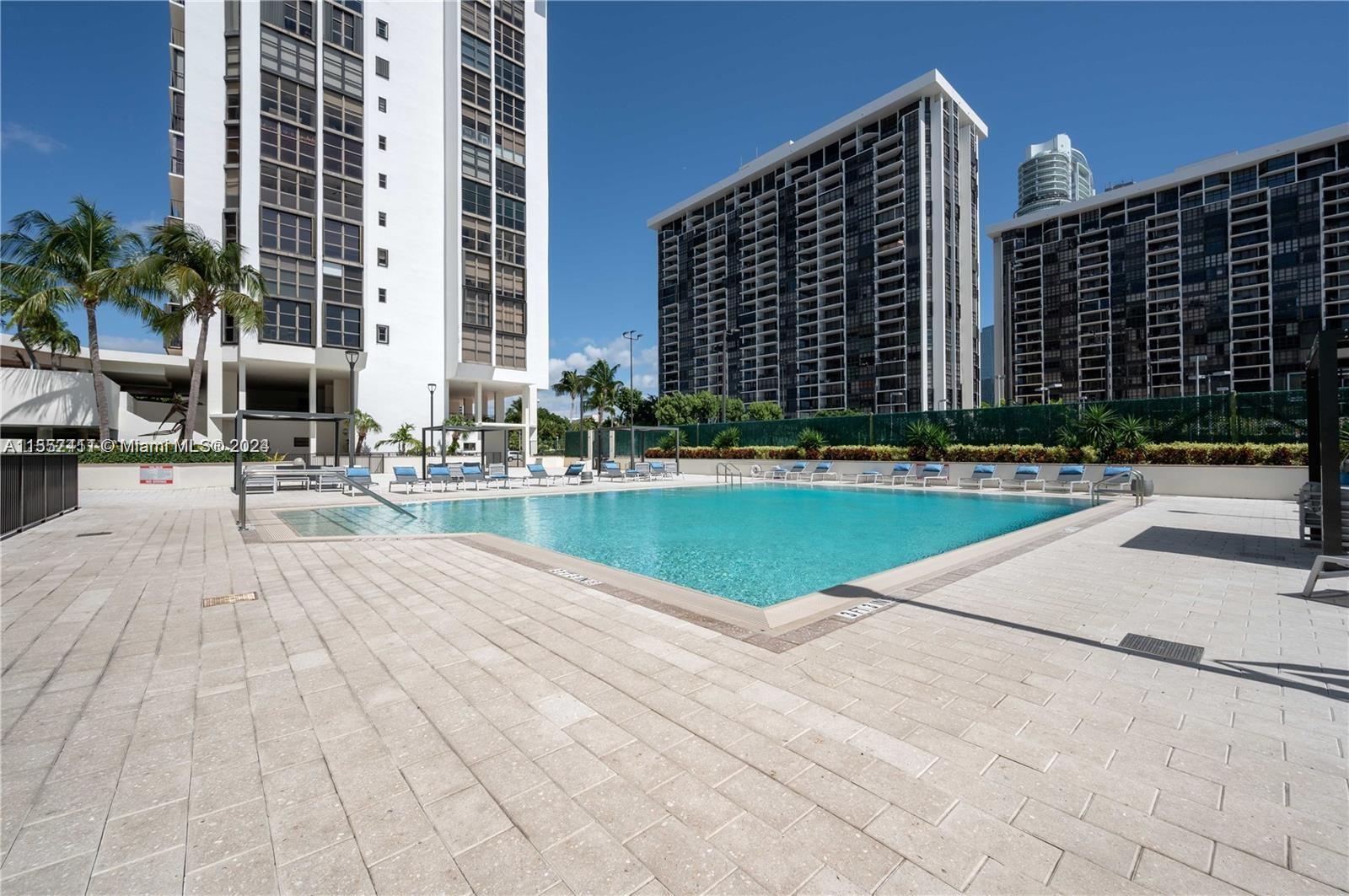 1925 Brickell Ave # 404 Unit: D - 404